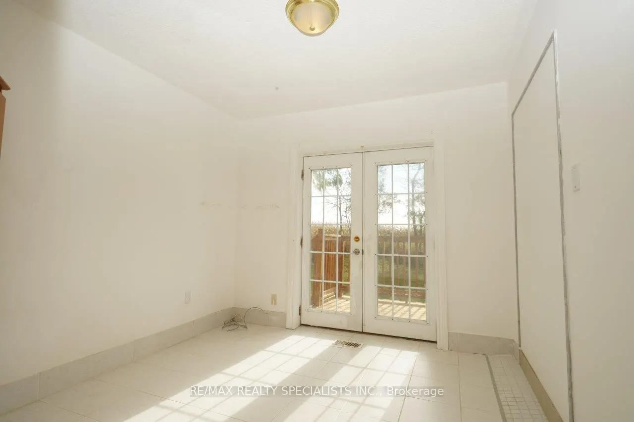 17 Gormley Road W