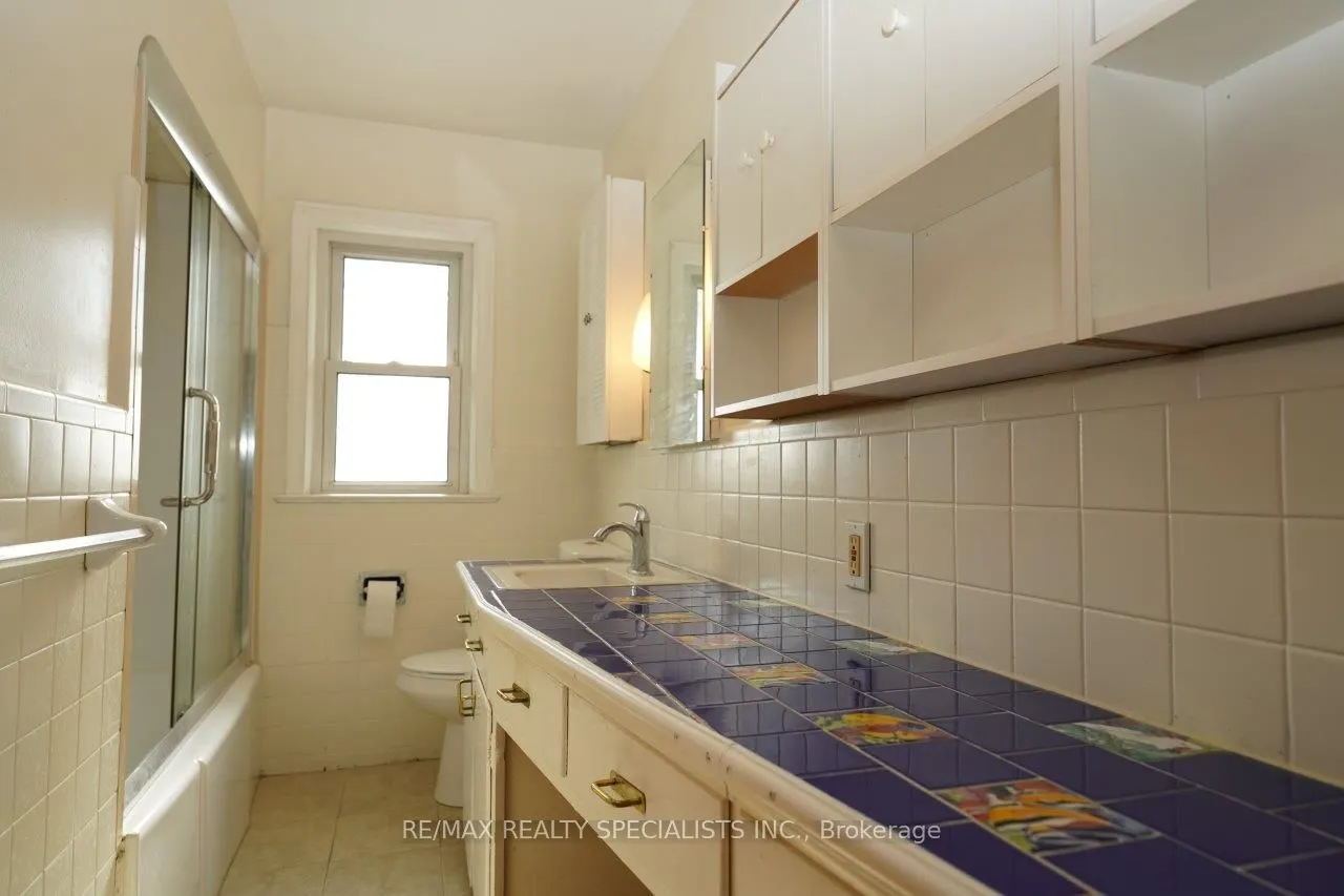 17 Gormley Road W