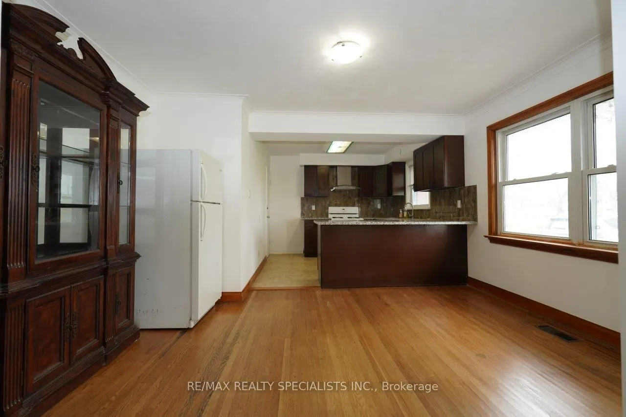 17 Gormley Road W