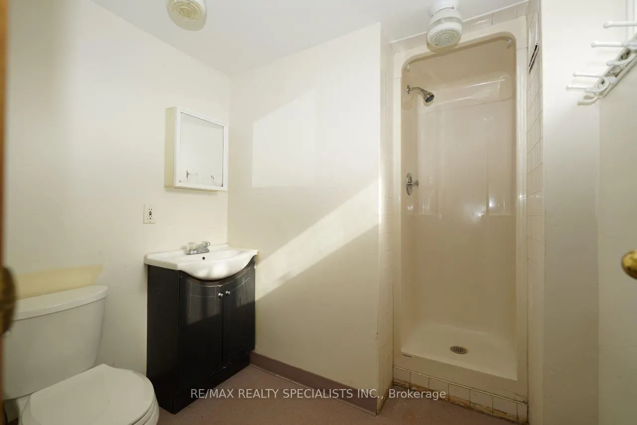 17 Gormley Road W