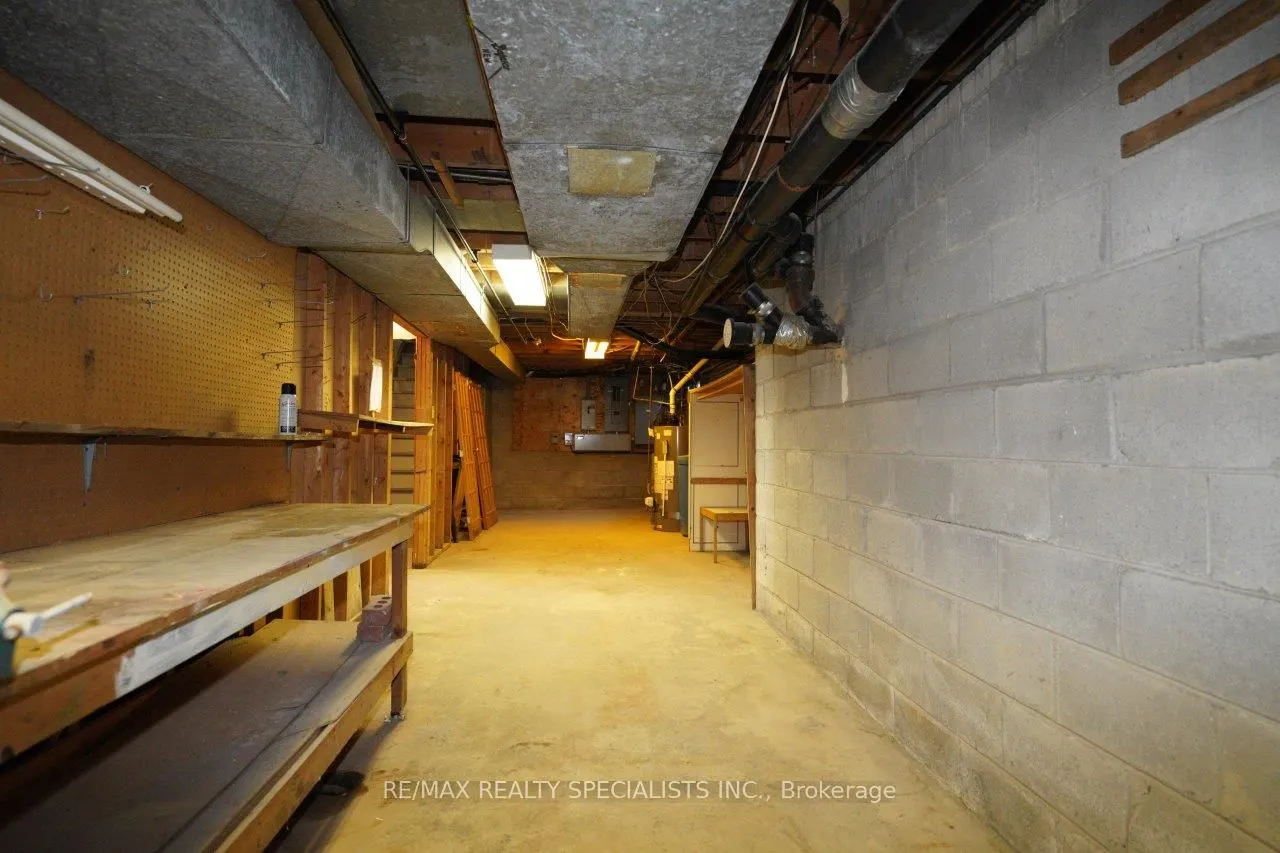 17 Gormley Road W