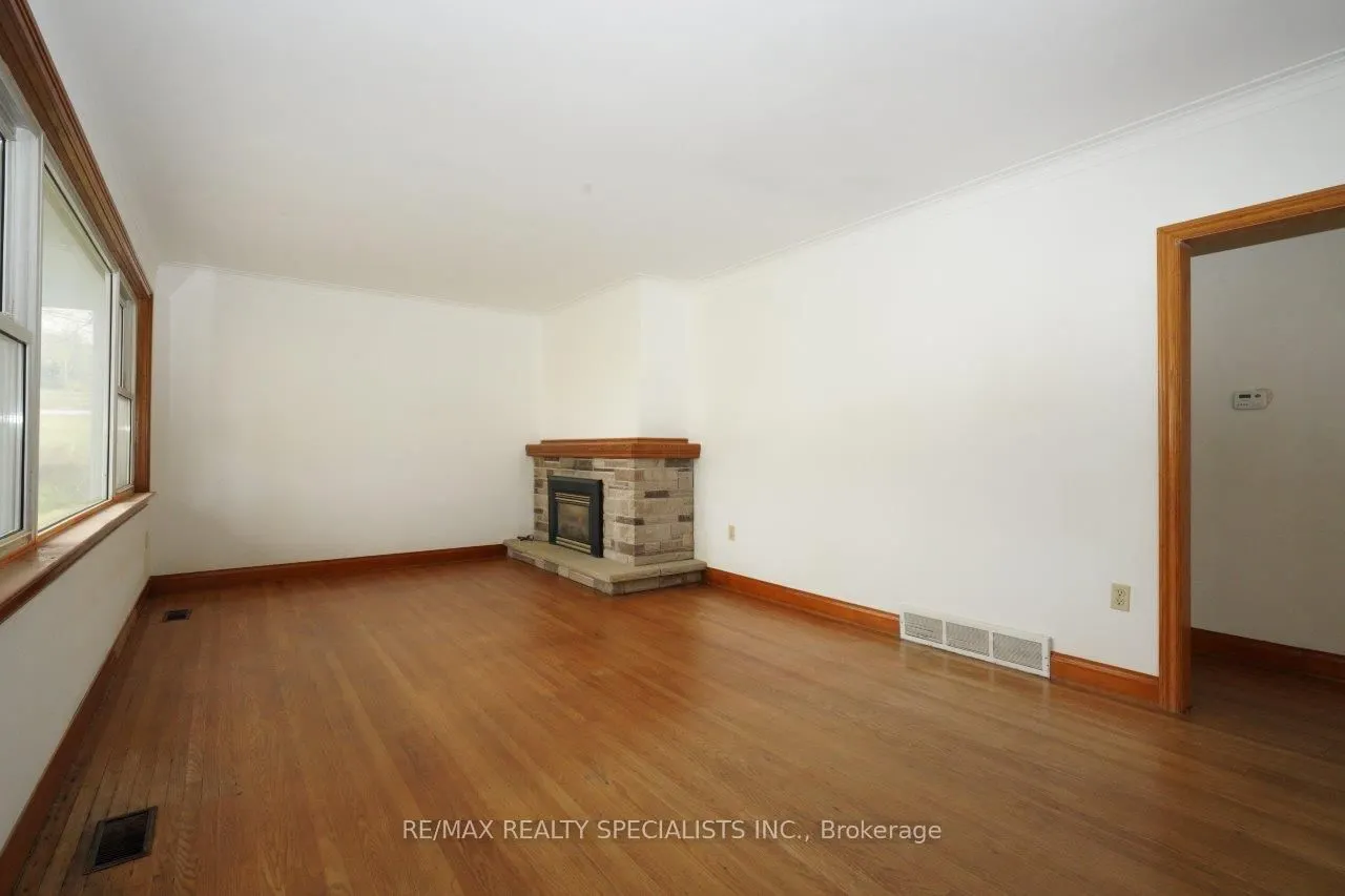17 Gormley Road W