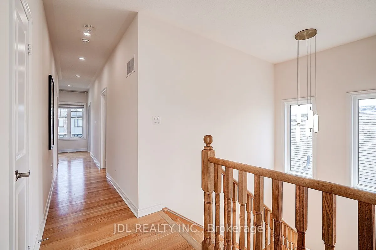 10 Caine Street