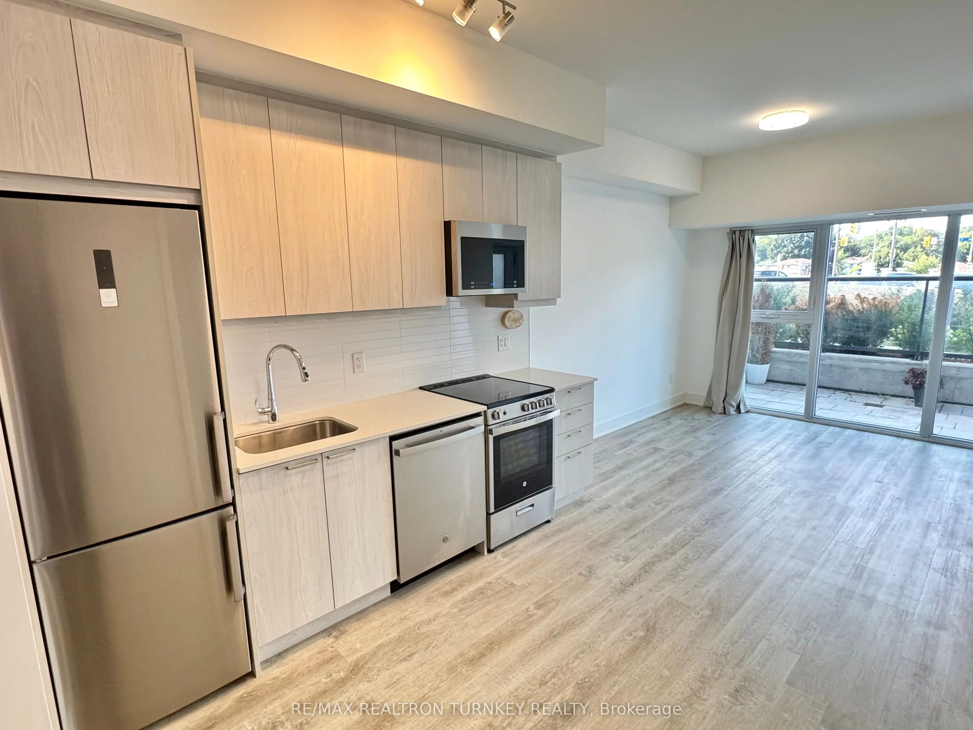 185 Deerfield Road, #018