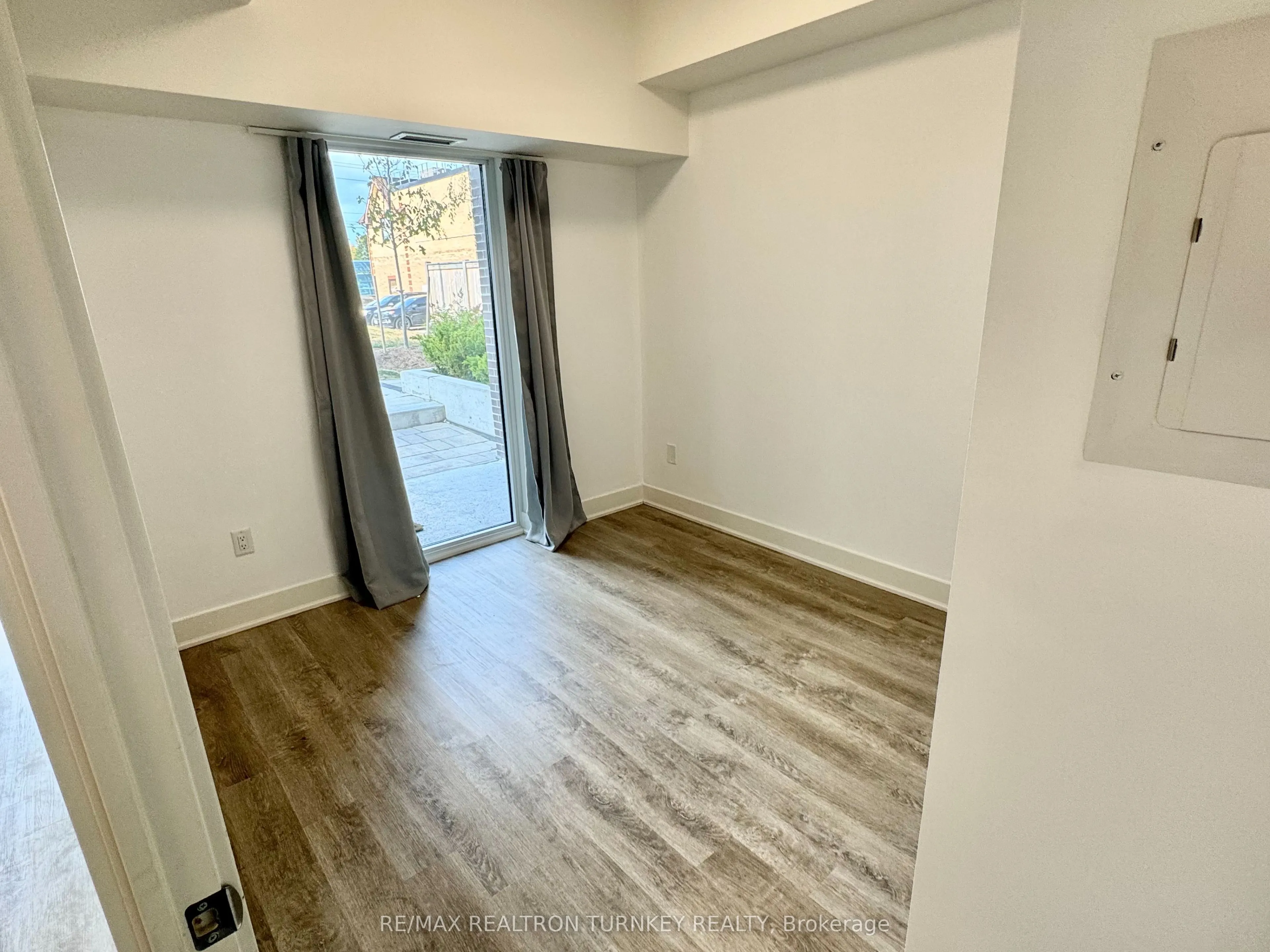 185 Deerfield Road, #018
