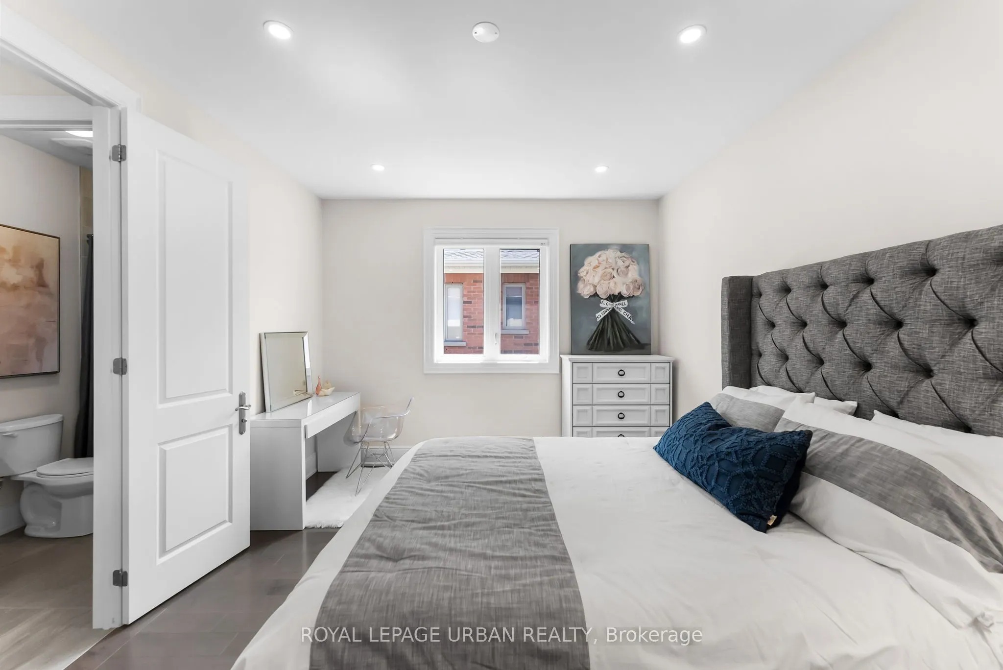 15 Country Club Crescent