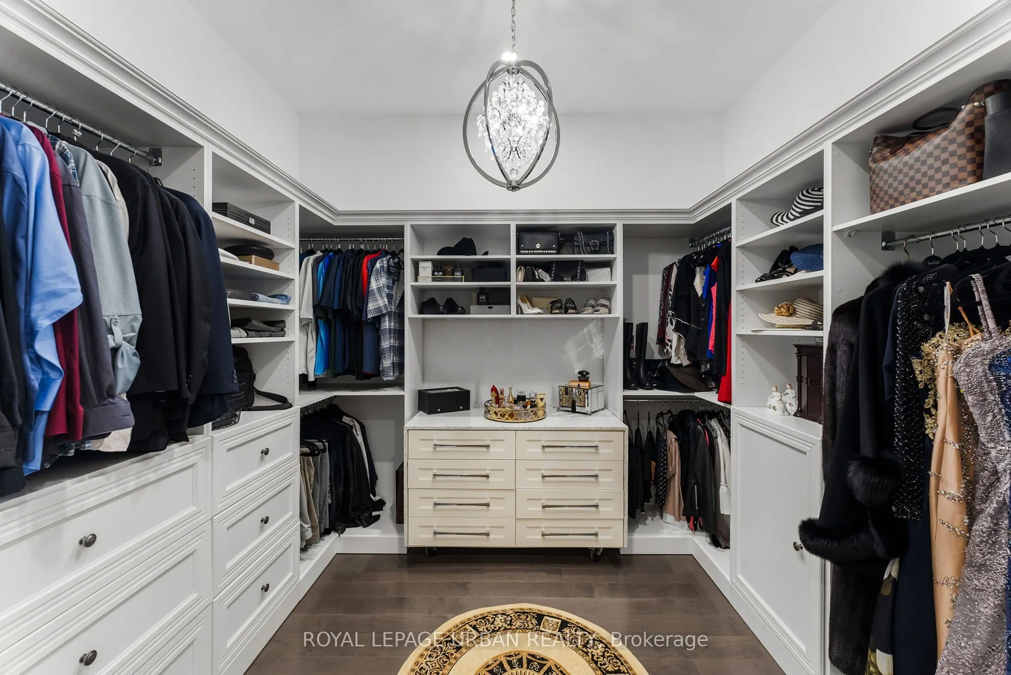 15 Country Club Crescent