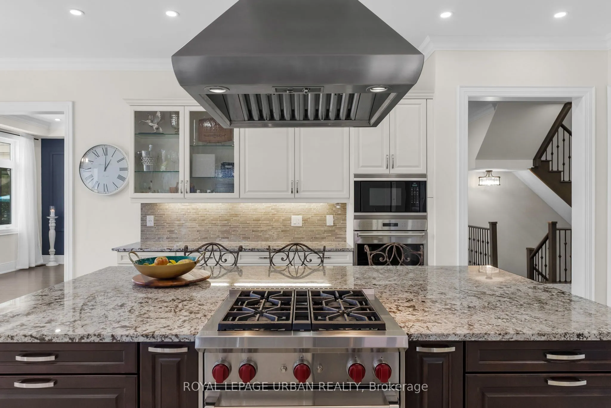 15 Country Club Crescent