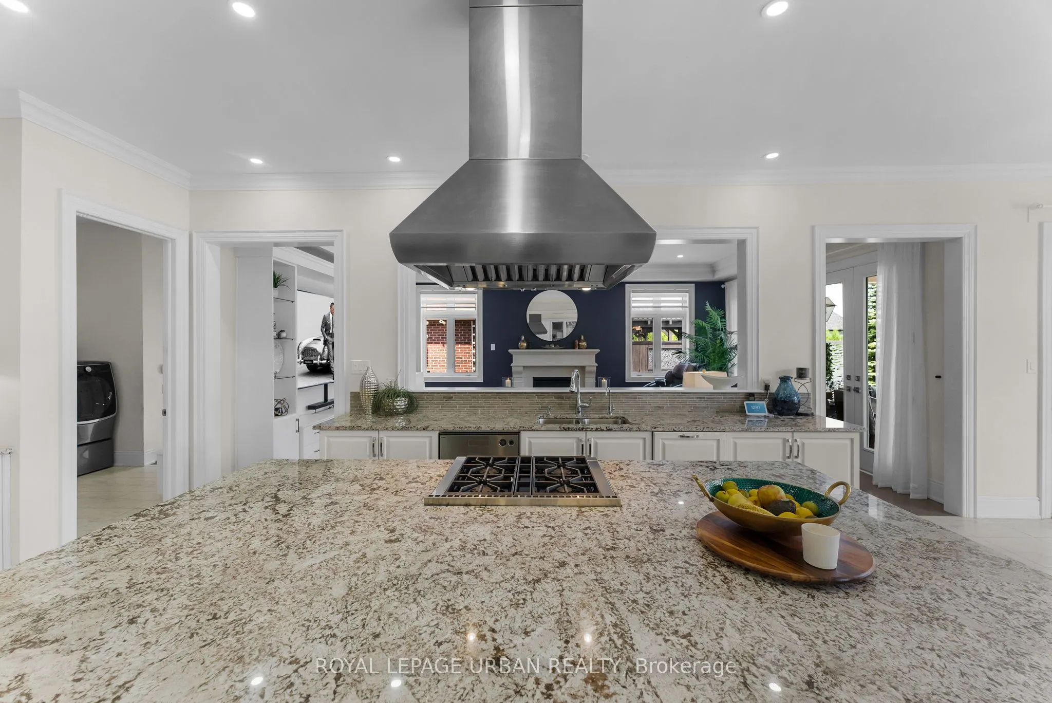 15 Country Club Crescent