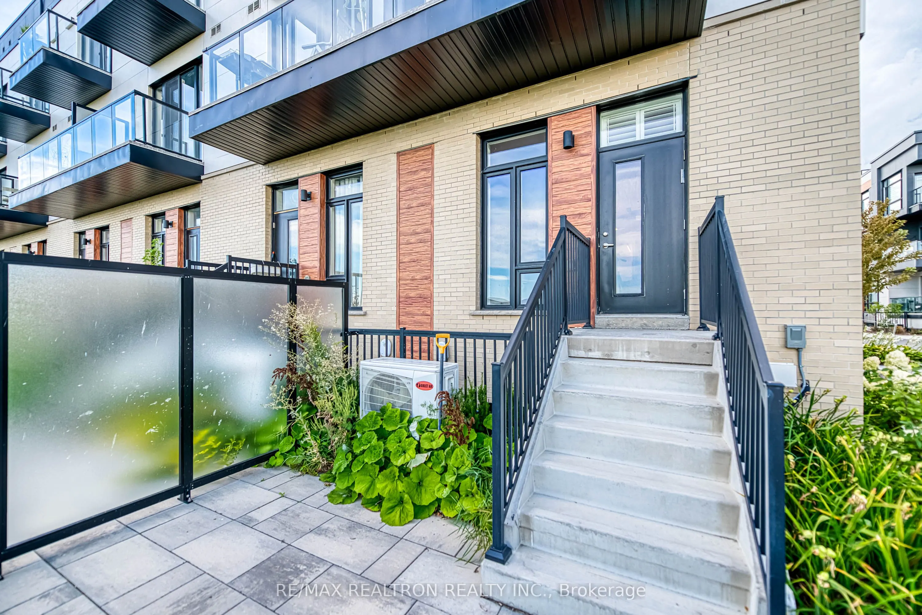 7 Steckley House Lane, #616