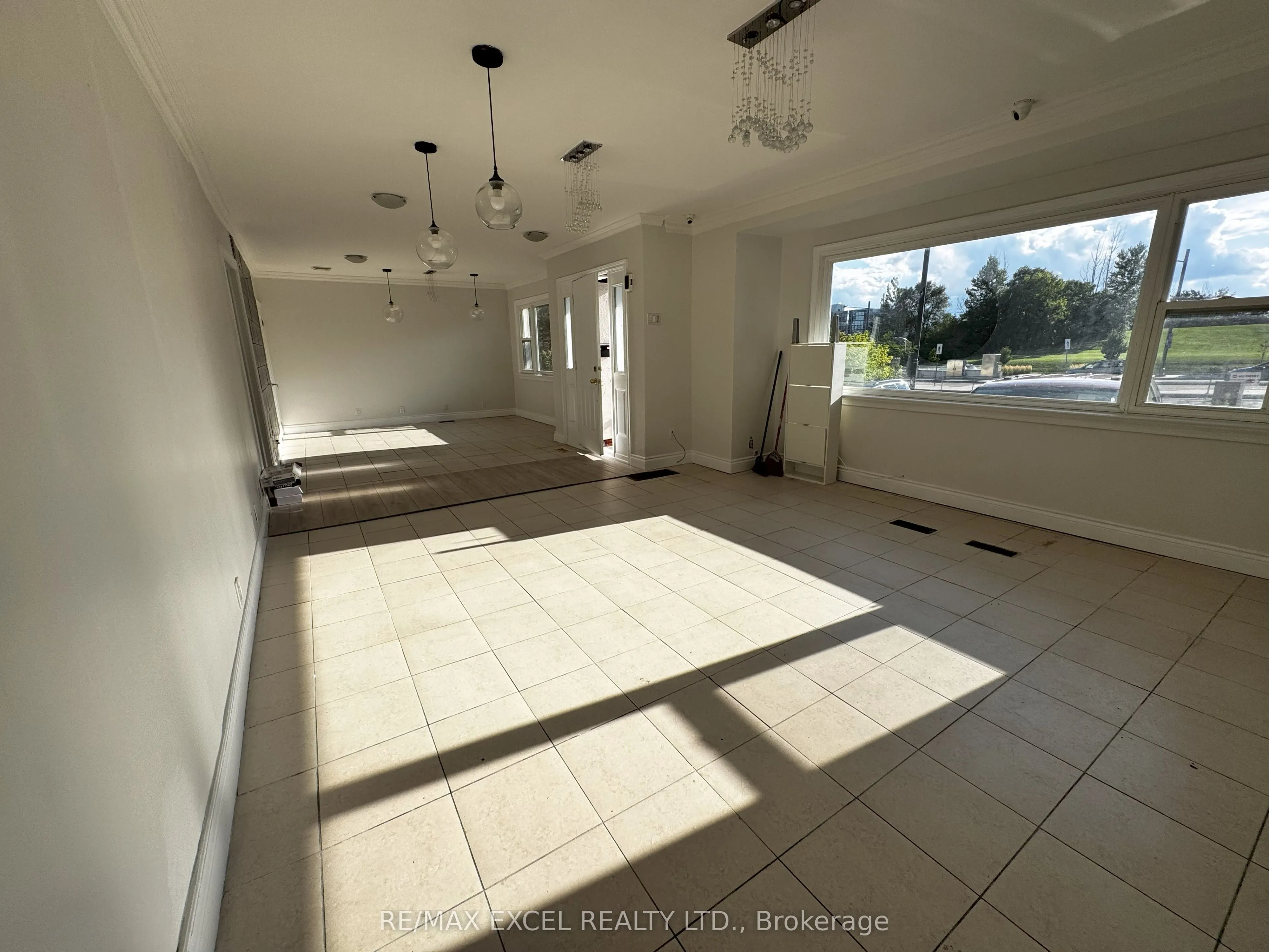 9961 Yonge Street, #Upper Level