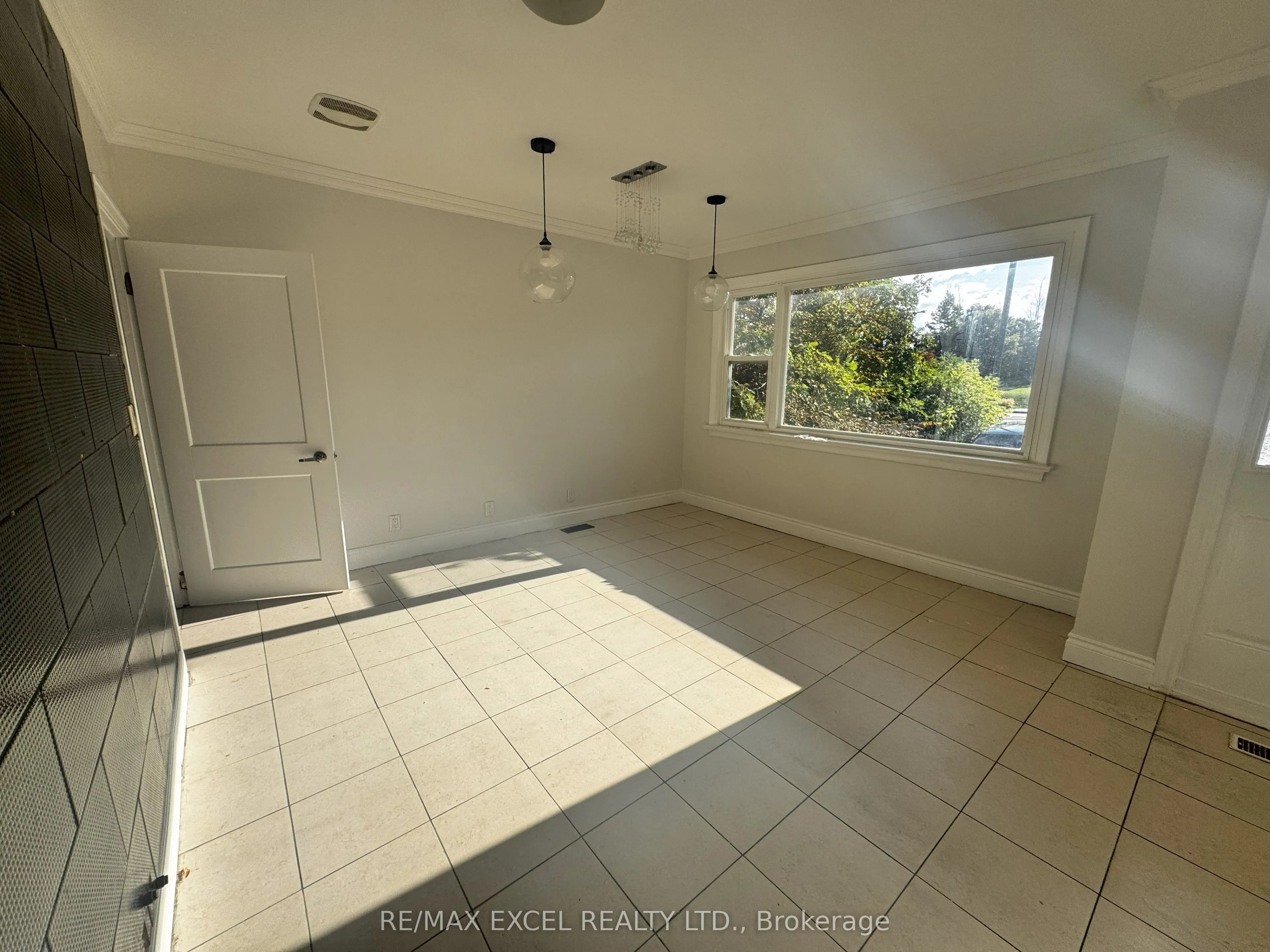 9961 Yonge Street, #Upper Level