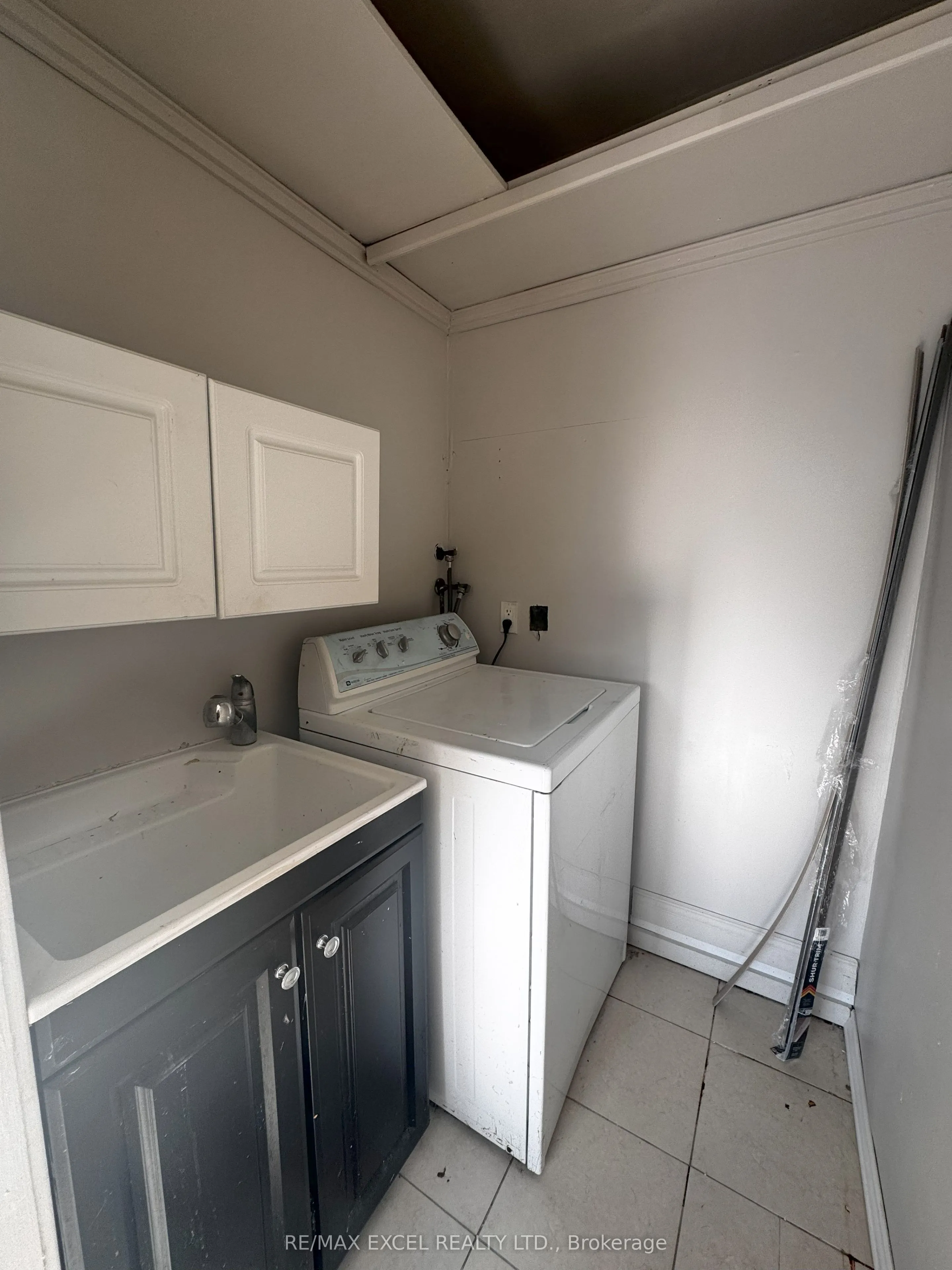 9961 Yonge Street, #Upper Level