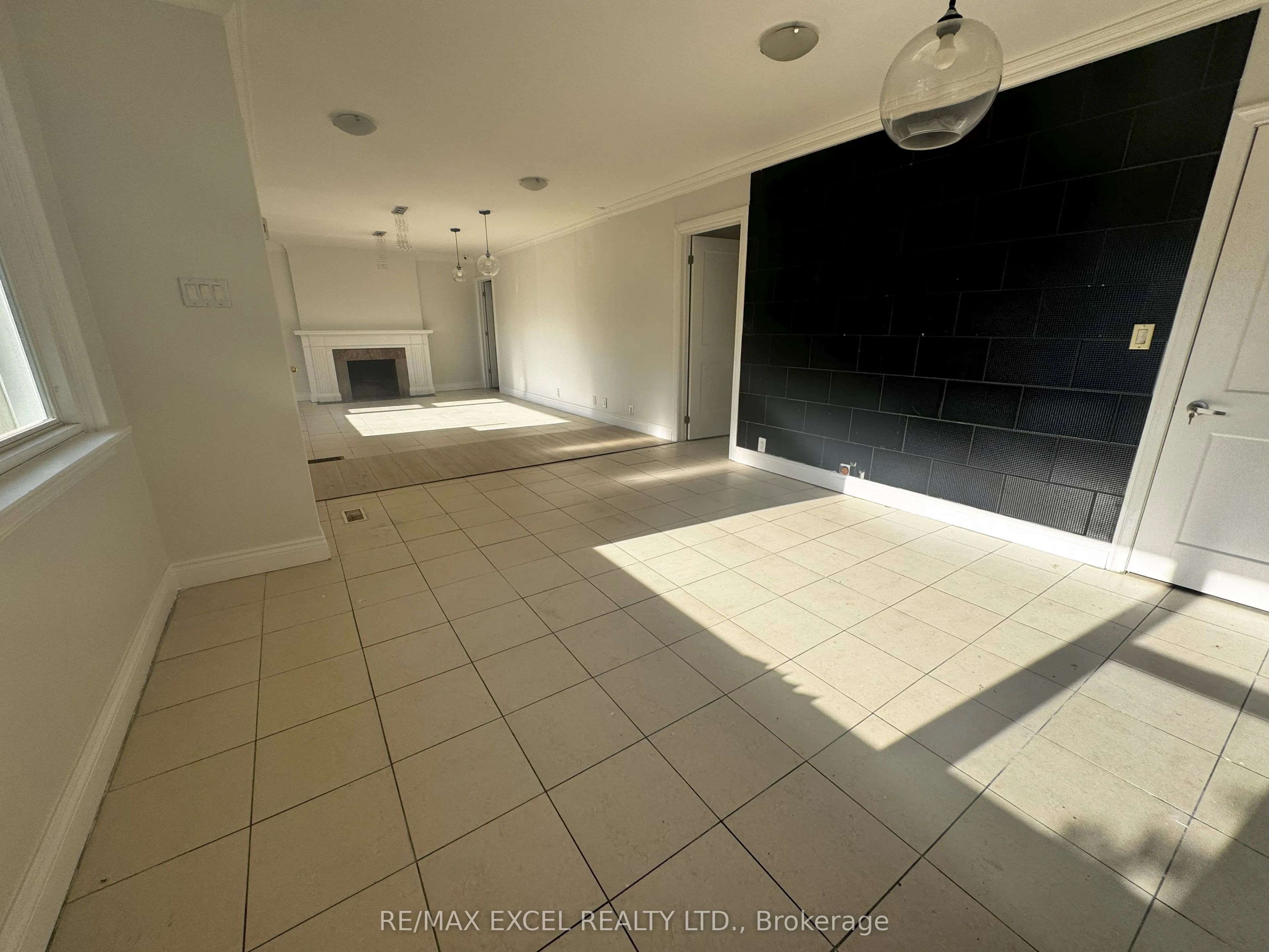 9961 Yonge Street, #Upper Level