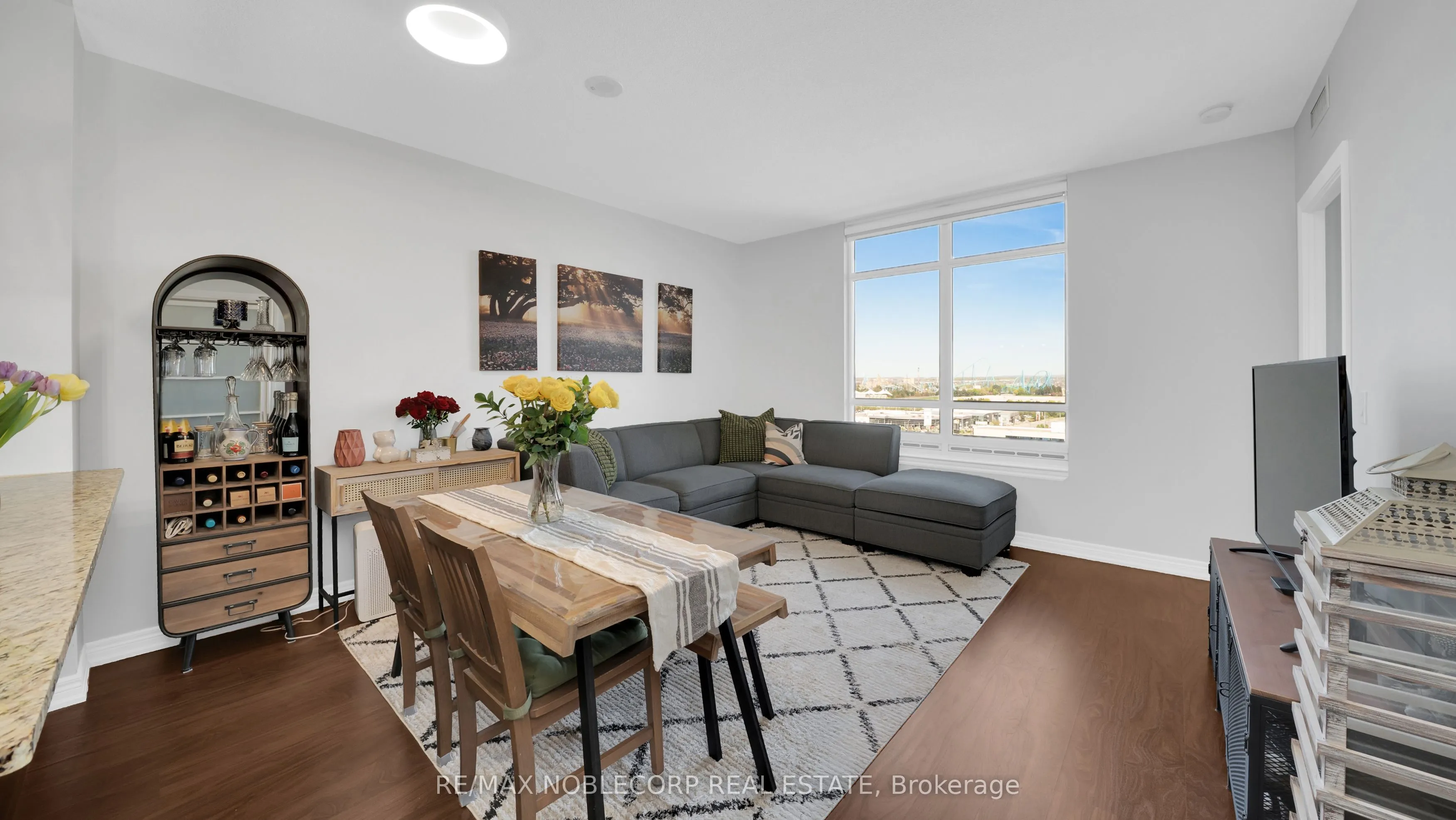 9245 Jane Street, #1515