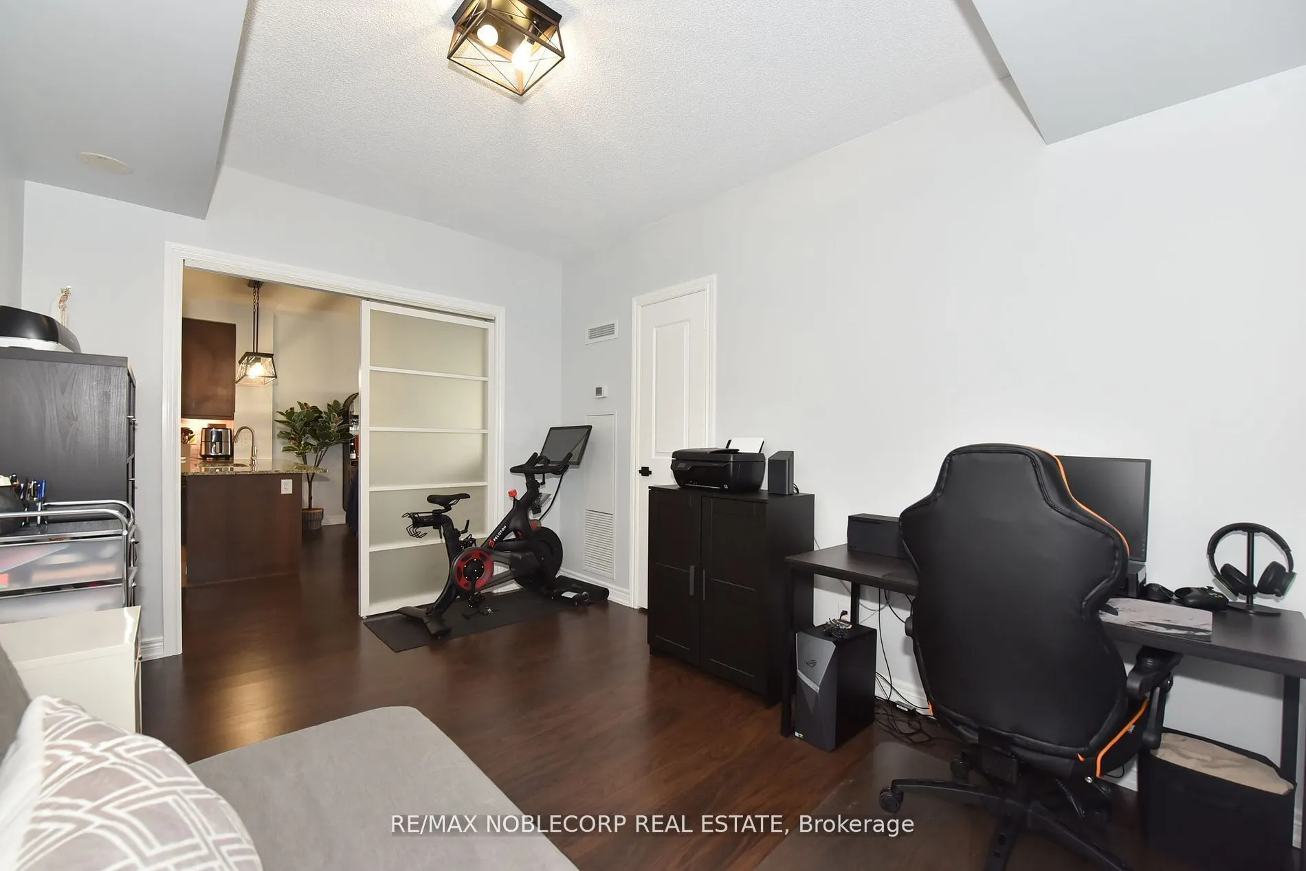 9245 Jane Street, #1515