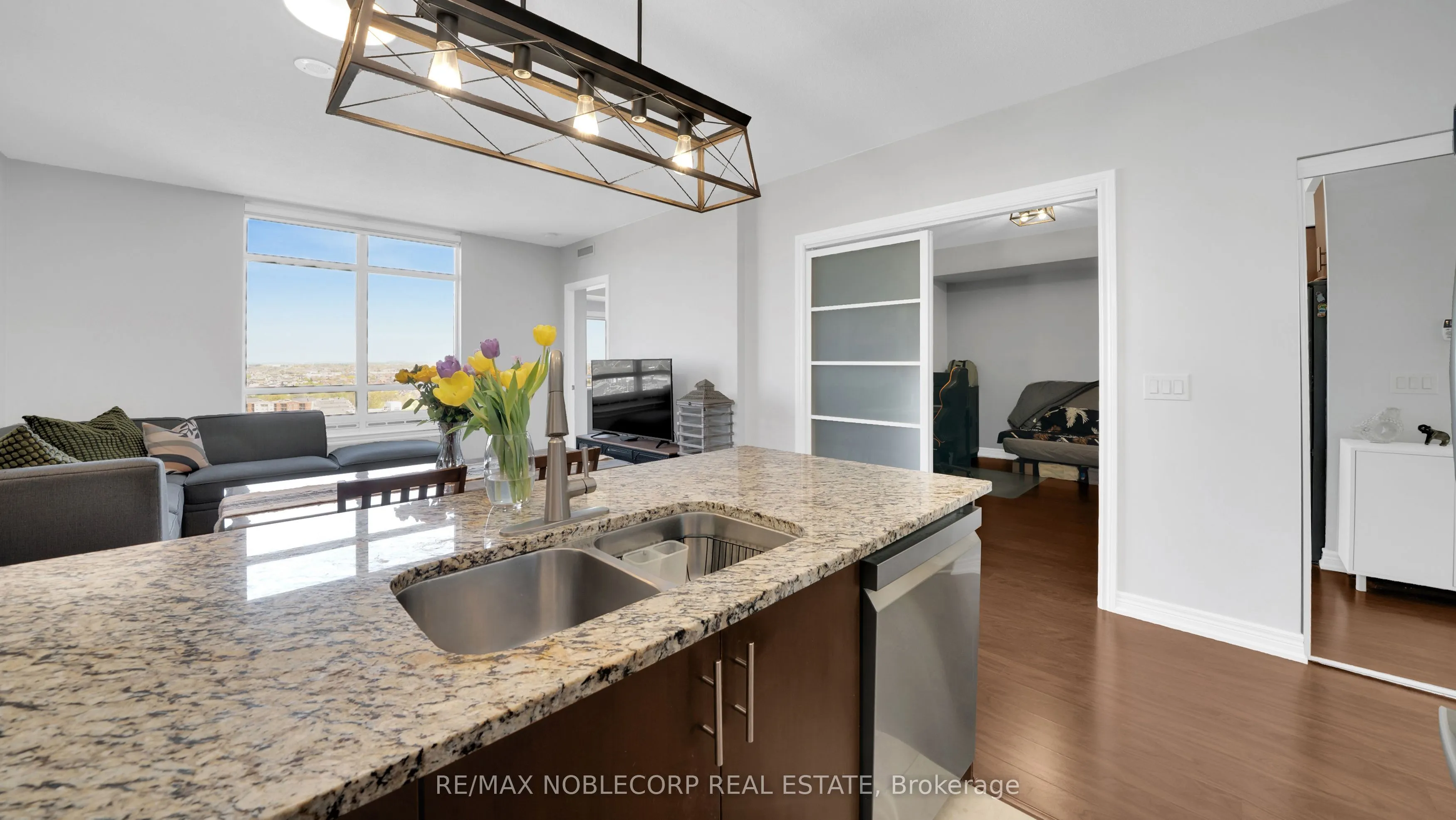 9245 Jane Street, #1515