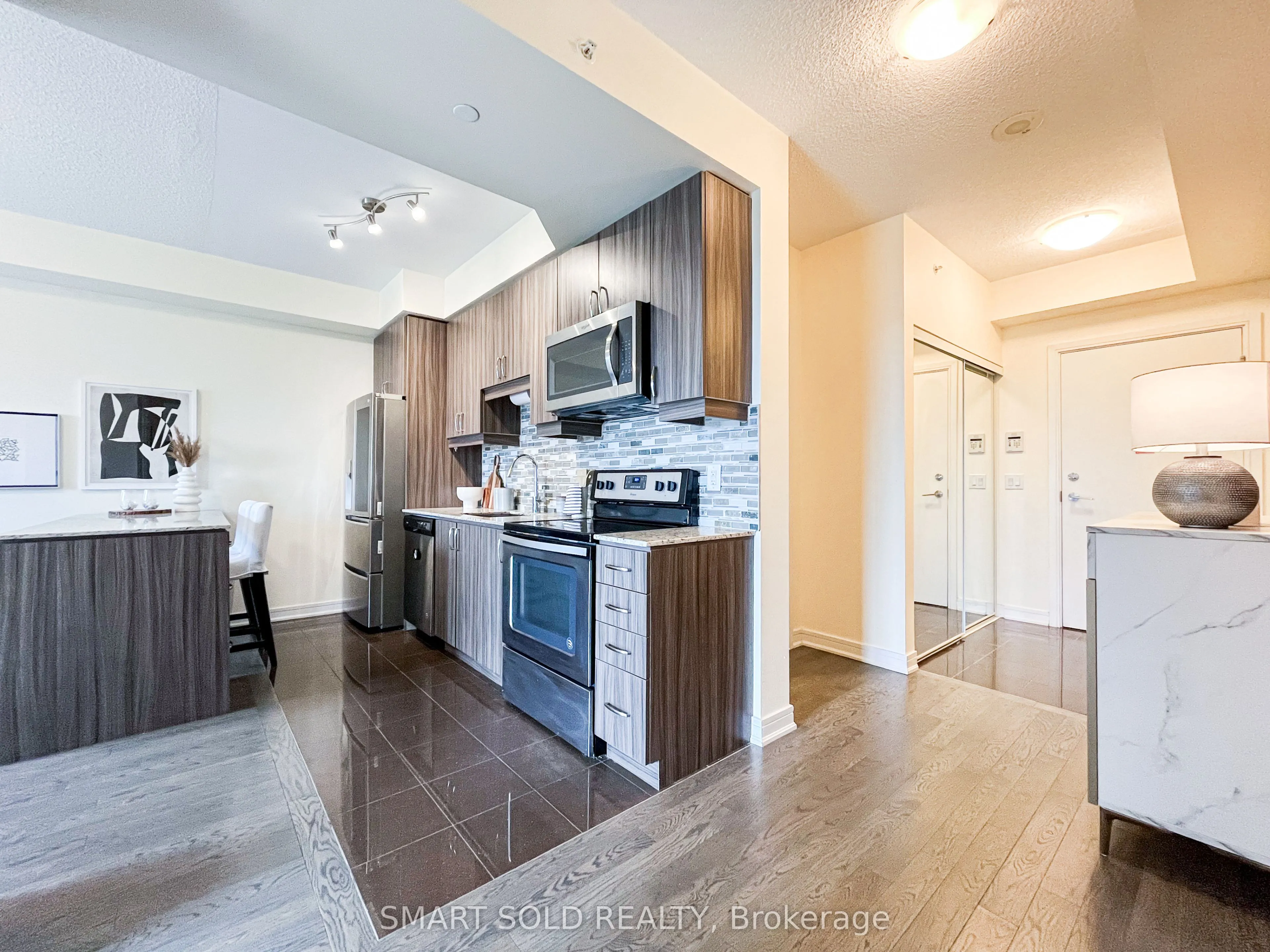 9191 Yonge Street, #716