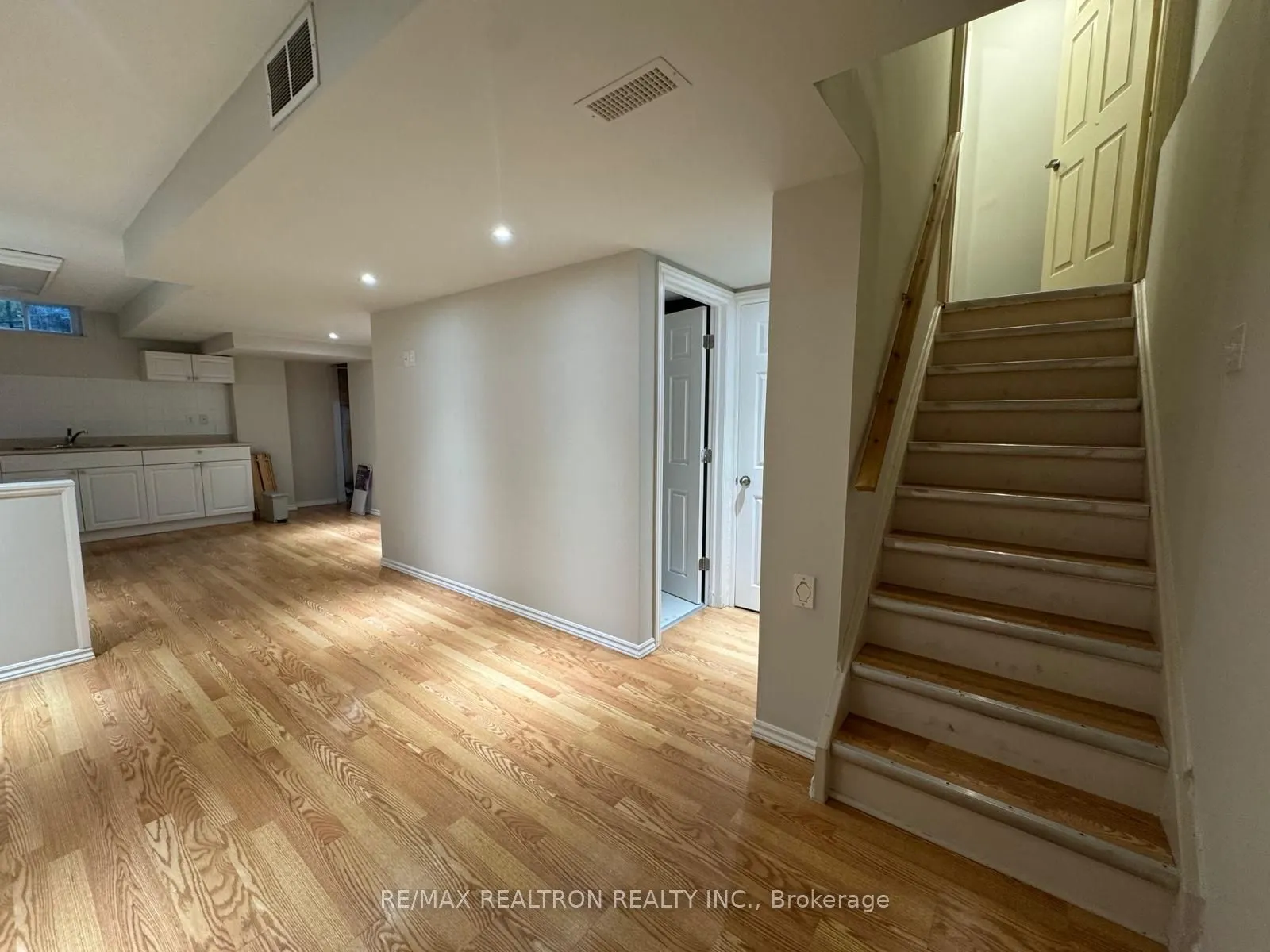 73 Lento Court