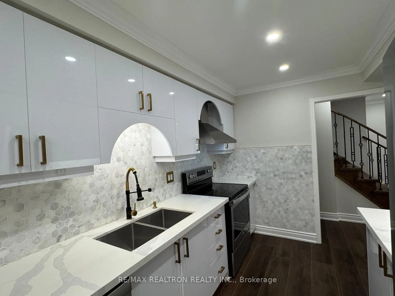 73 Lento Court