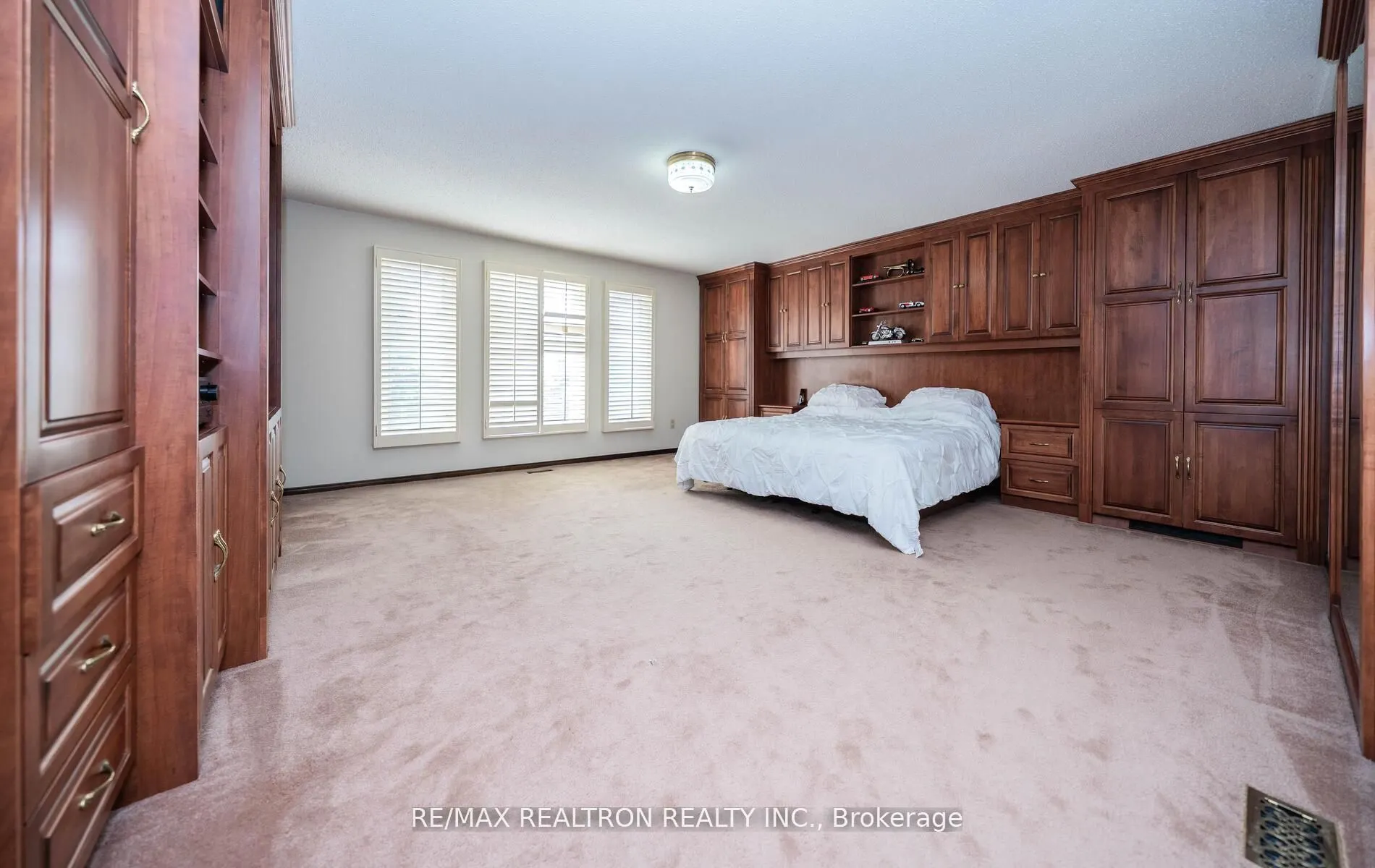 4 Edmund Seager Drive