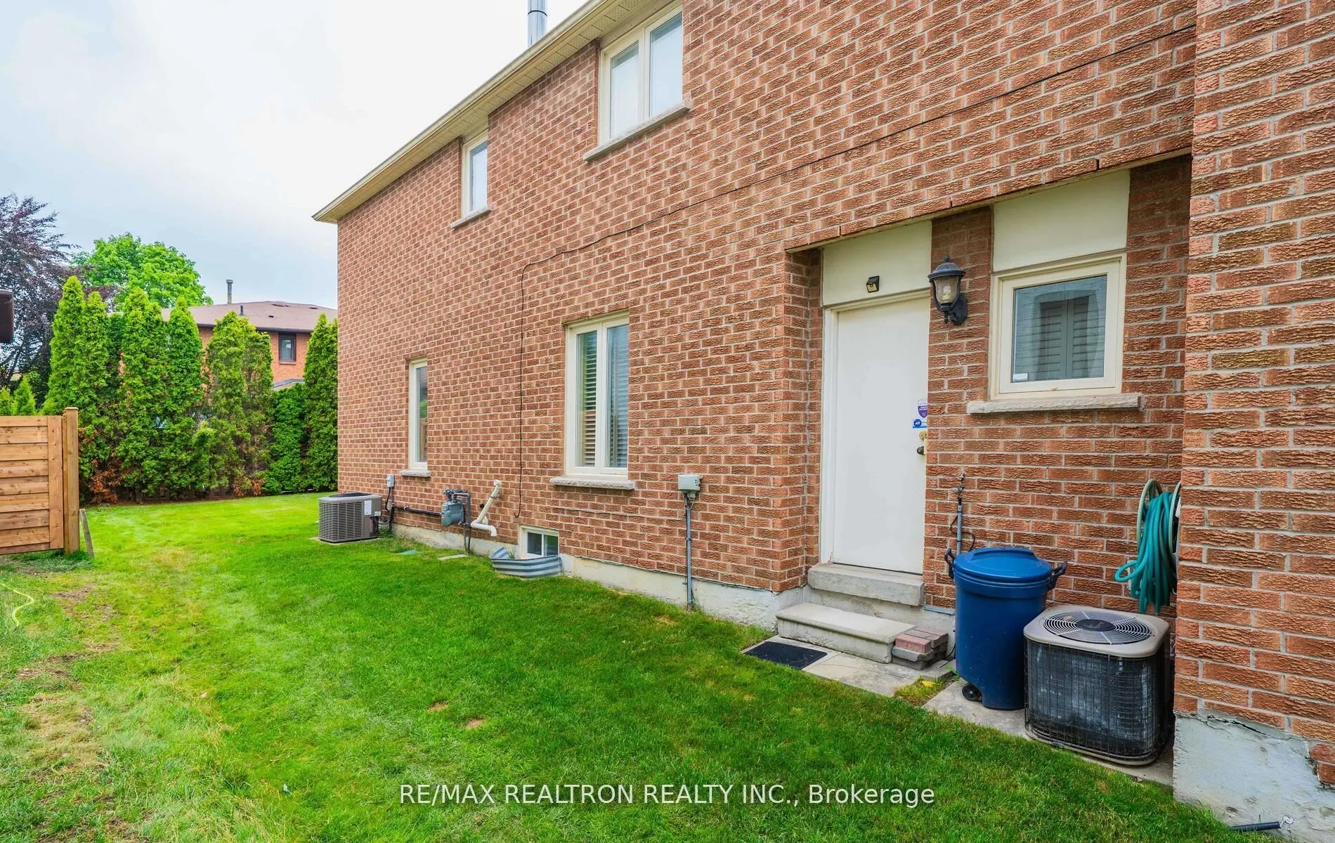 4 Edmund Seager Drive