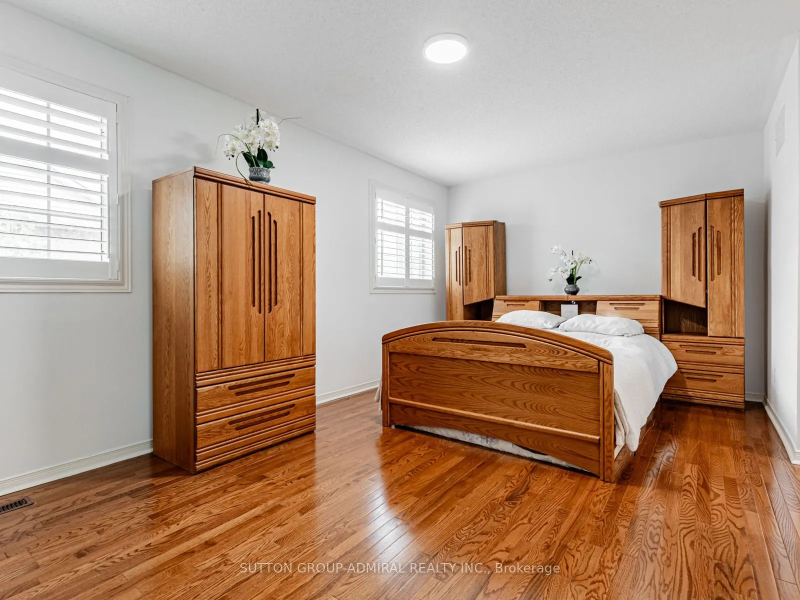 185 Foxfield Crescent