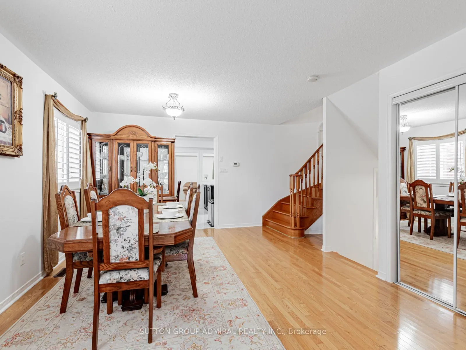 185 Foxfield Crescent