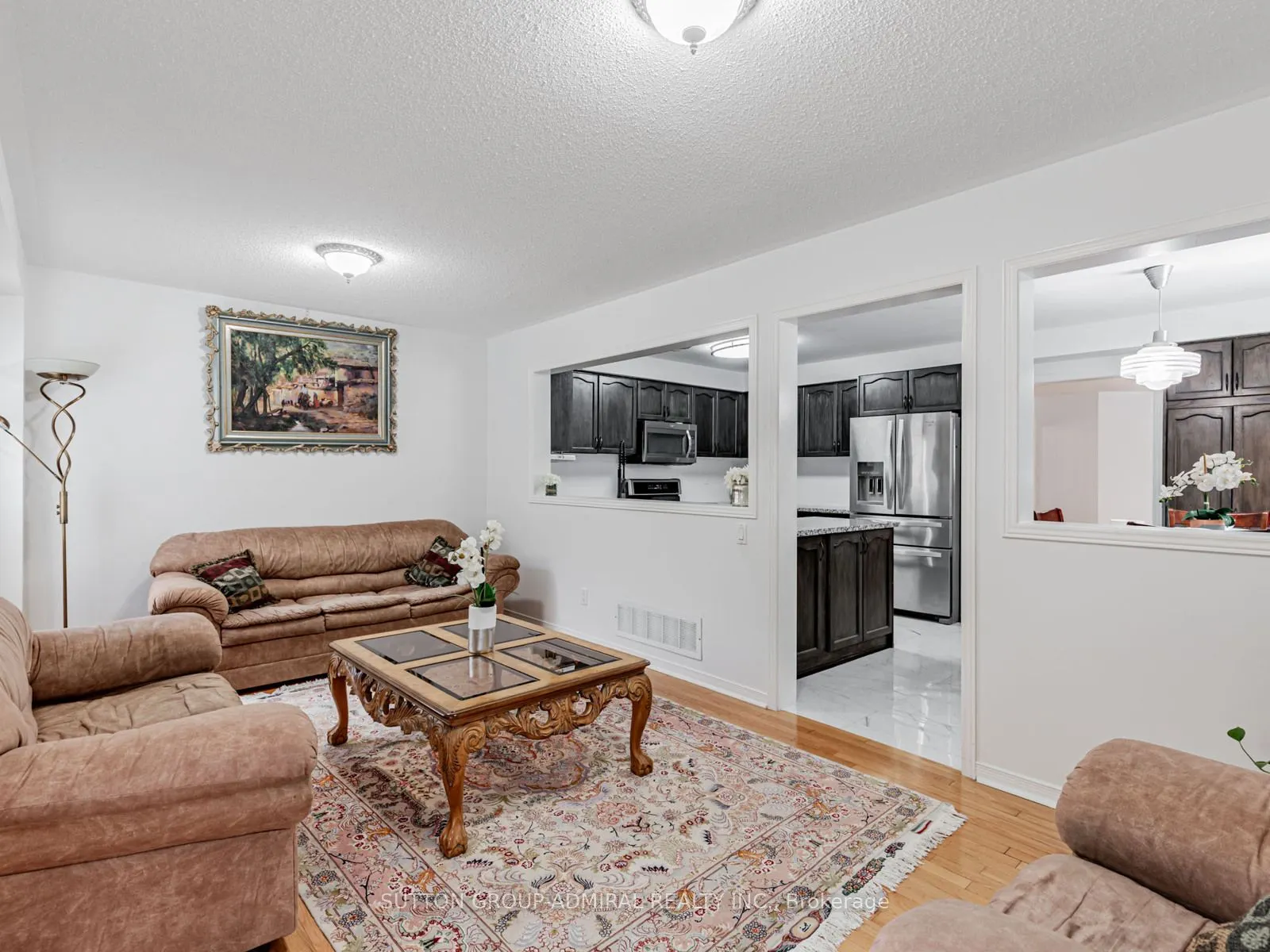 185 Foxfield Crescent