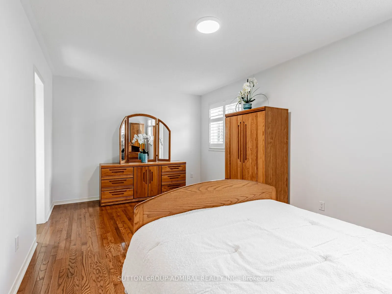 185 Foxfield Crescent