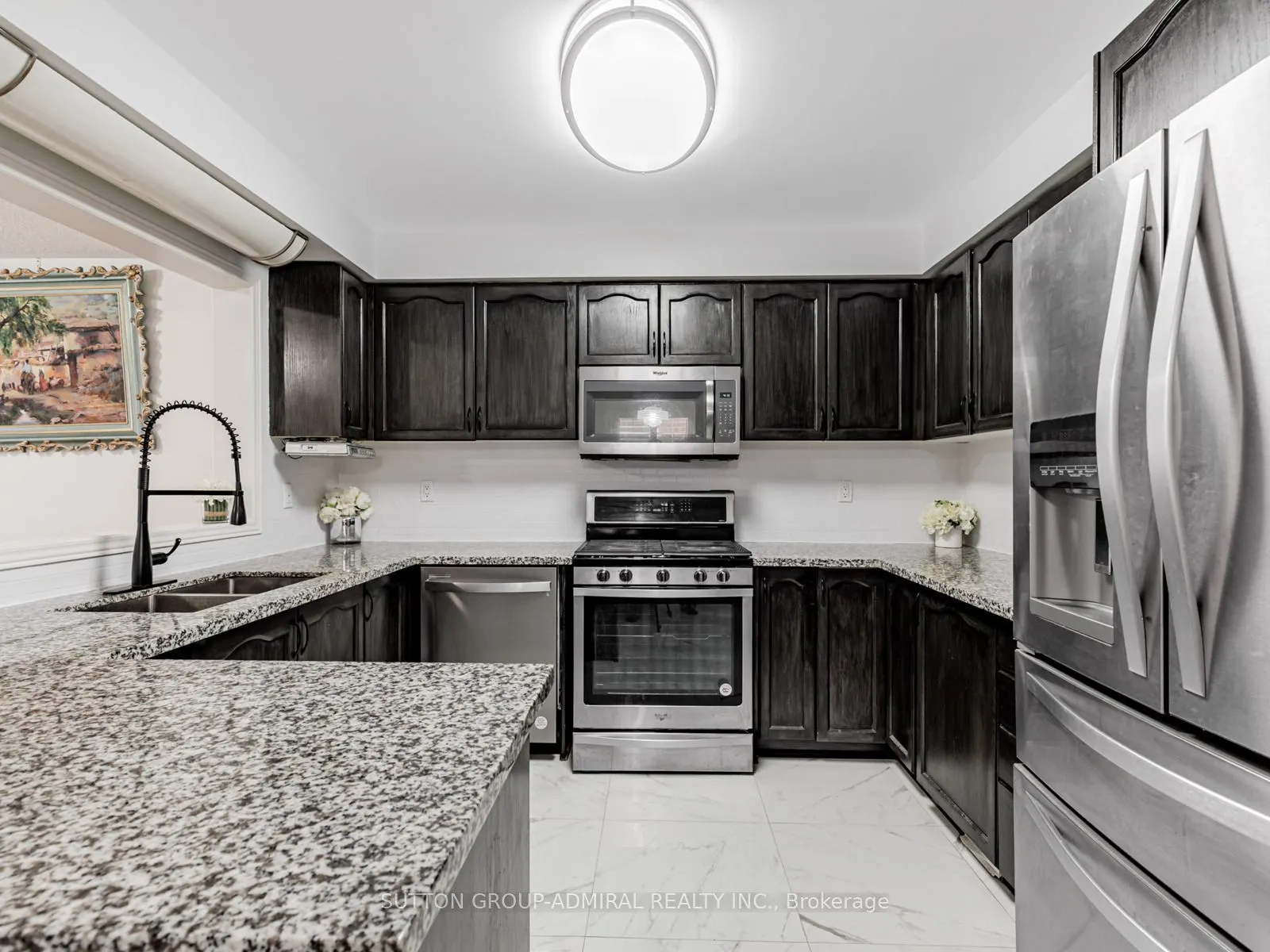 185 Foxfield Crescent