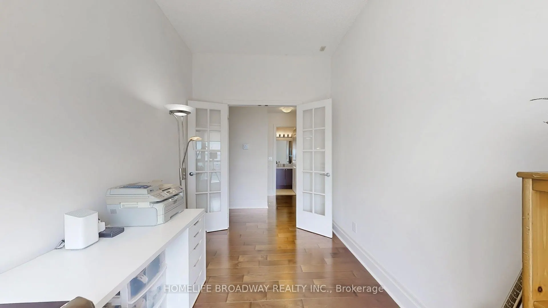1 Upper Duke Crescent, #902
