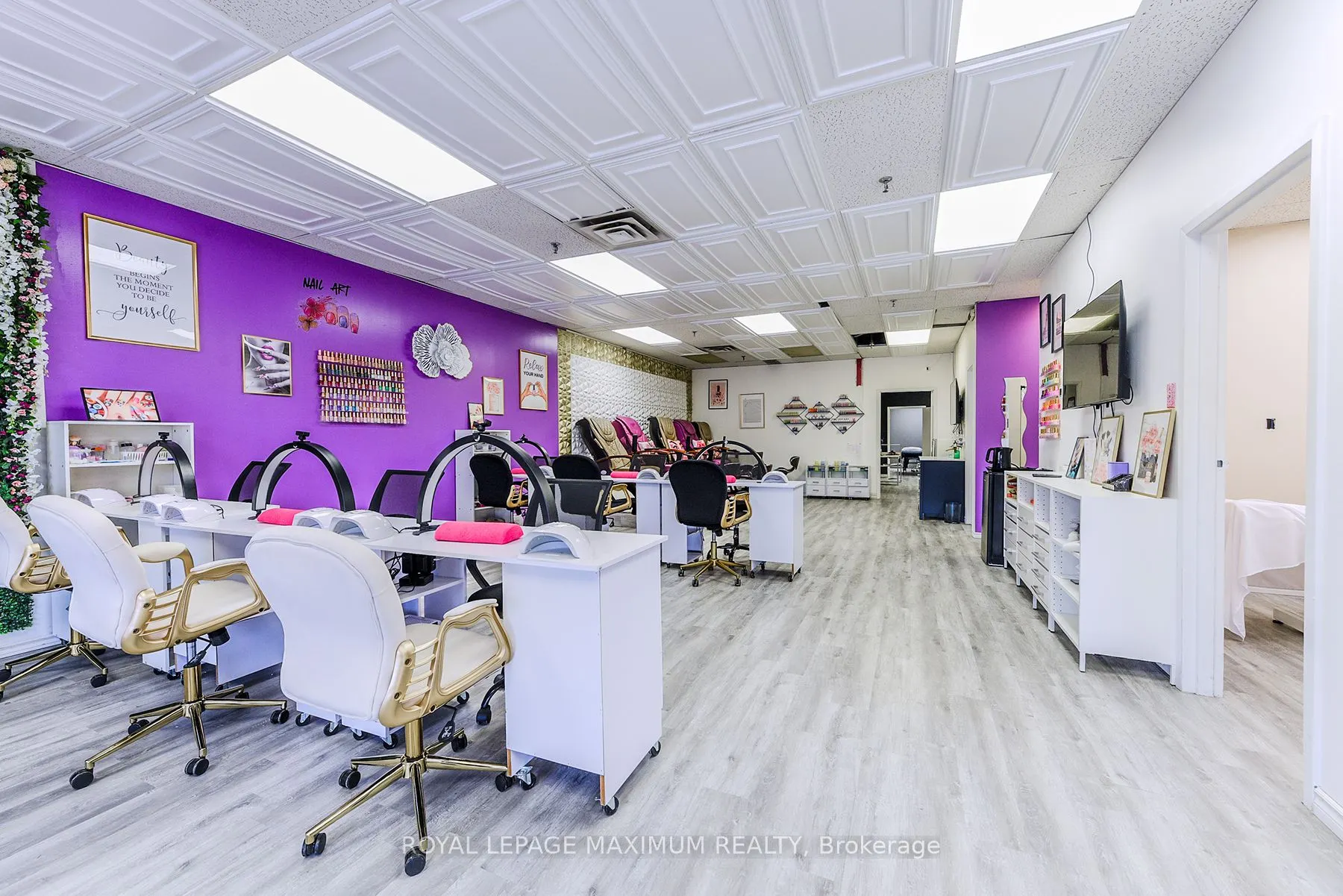 4220 Steeles Avenue W, #C10