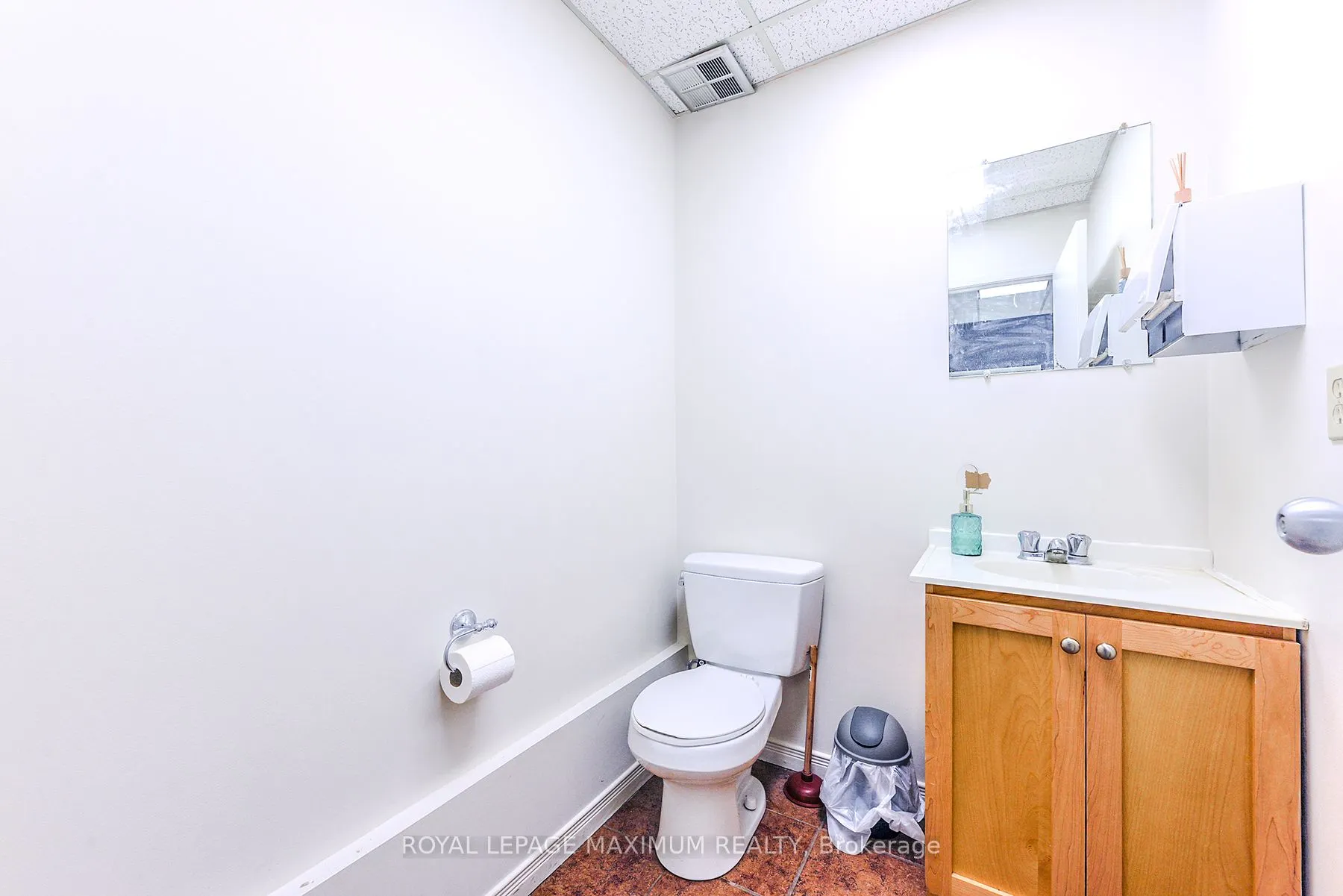 4220 Steeles Avenue W, #C10