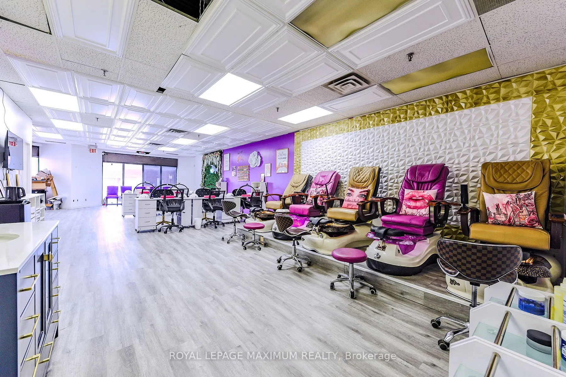 4220 Steeles Avenue W, #C10