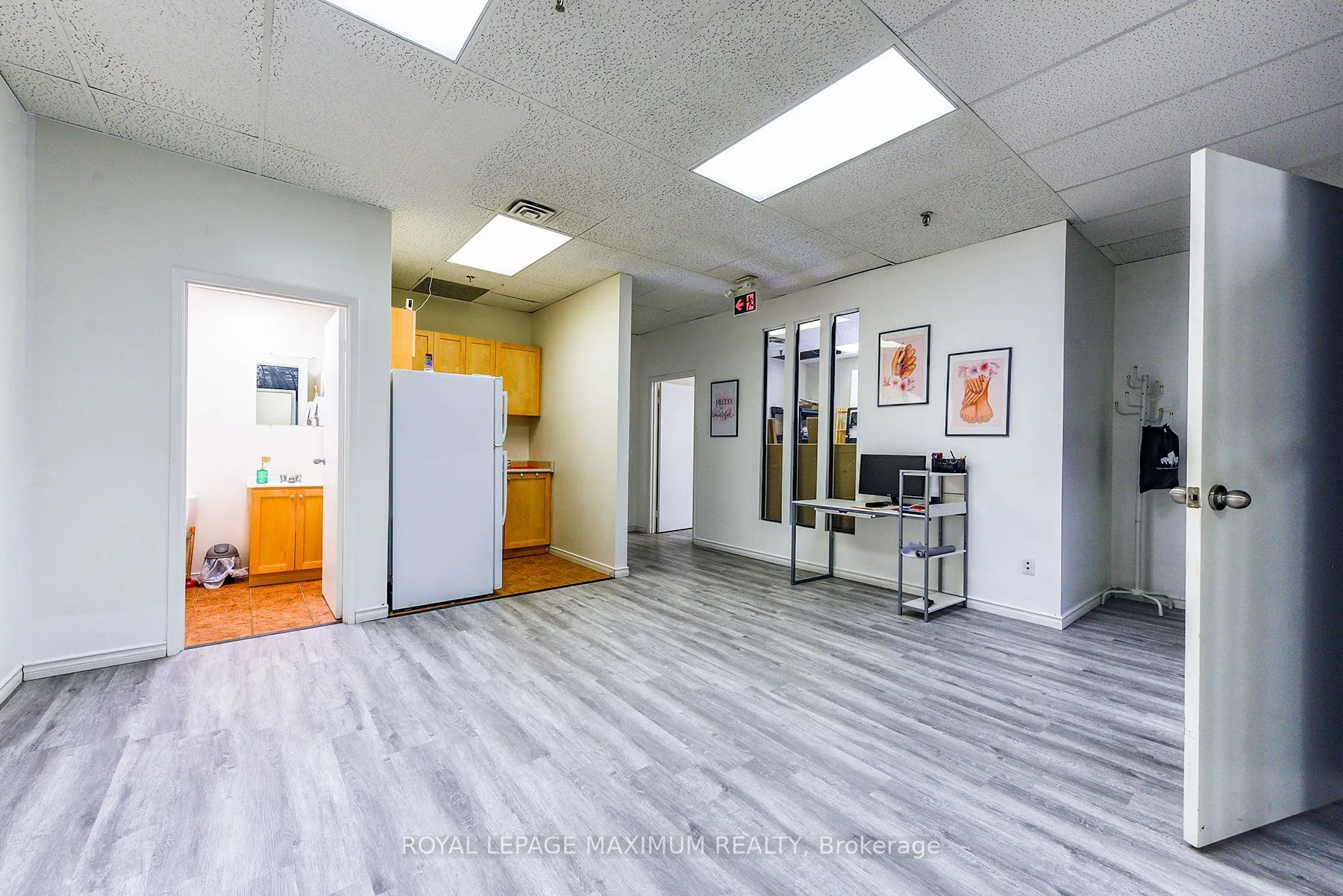 4220 Steeles Avenue W, #C10