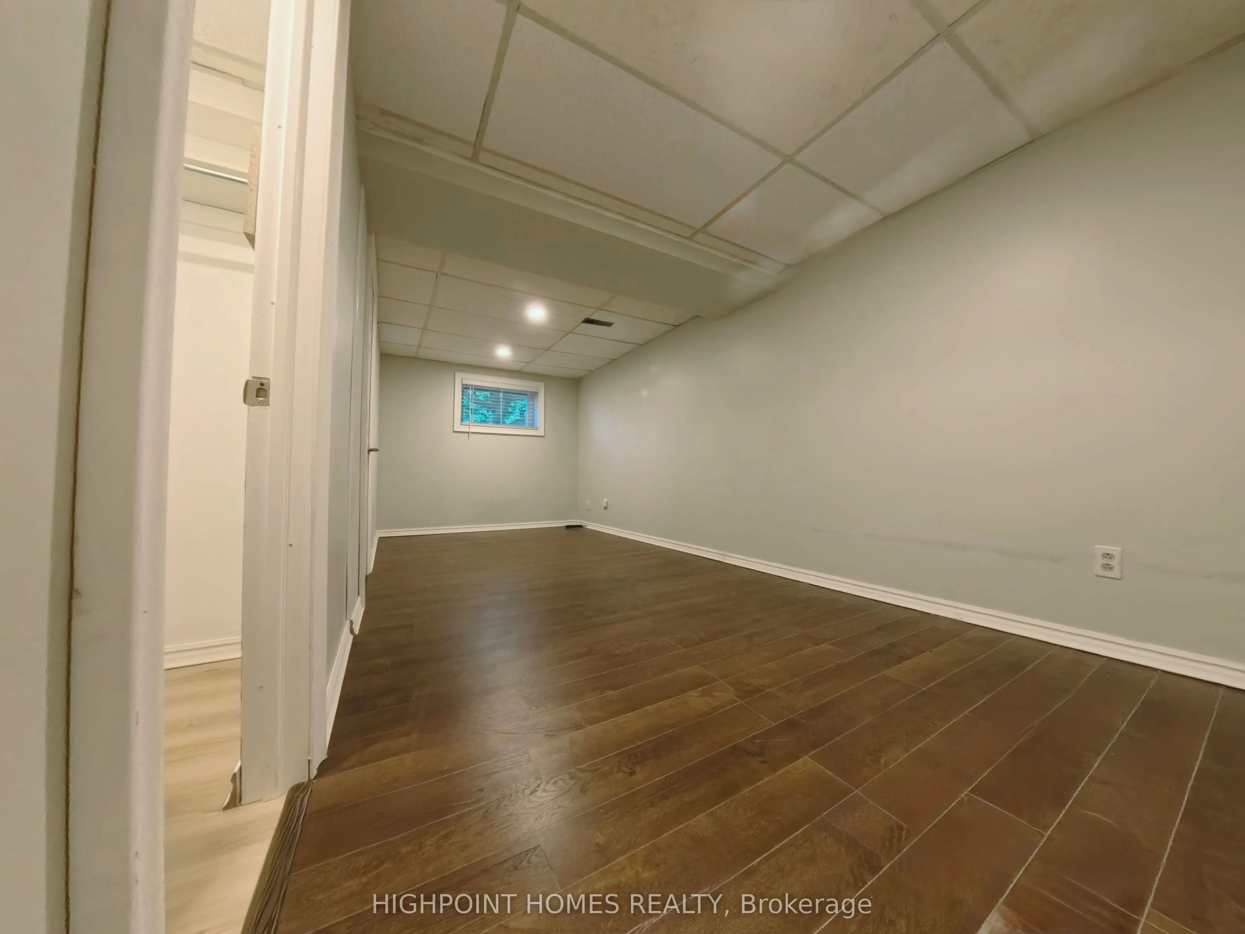 56 Castle Harbour Lane, #Basement