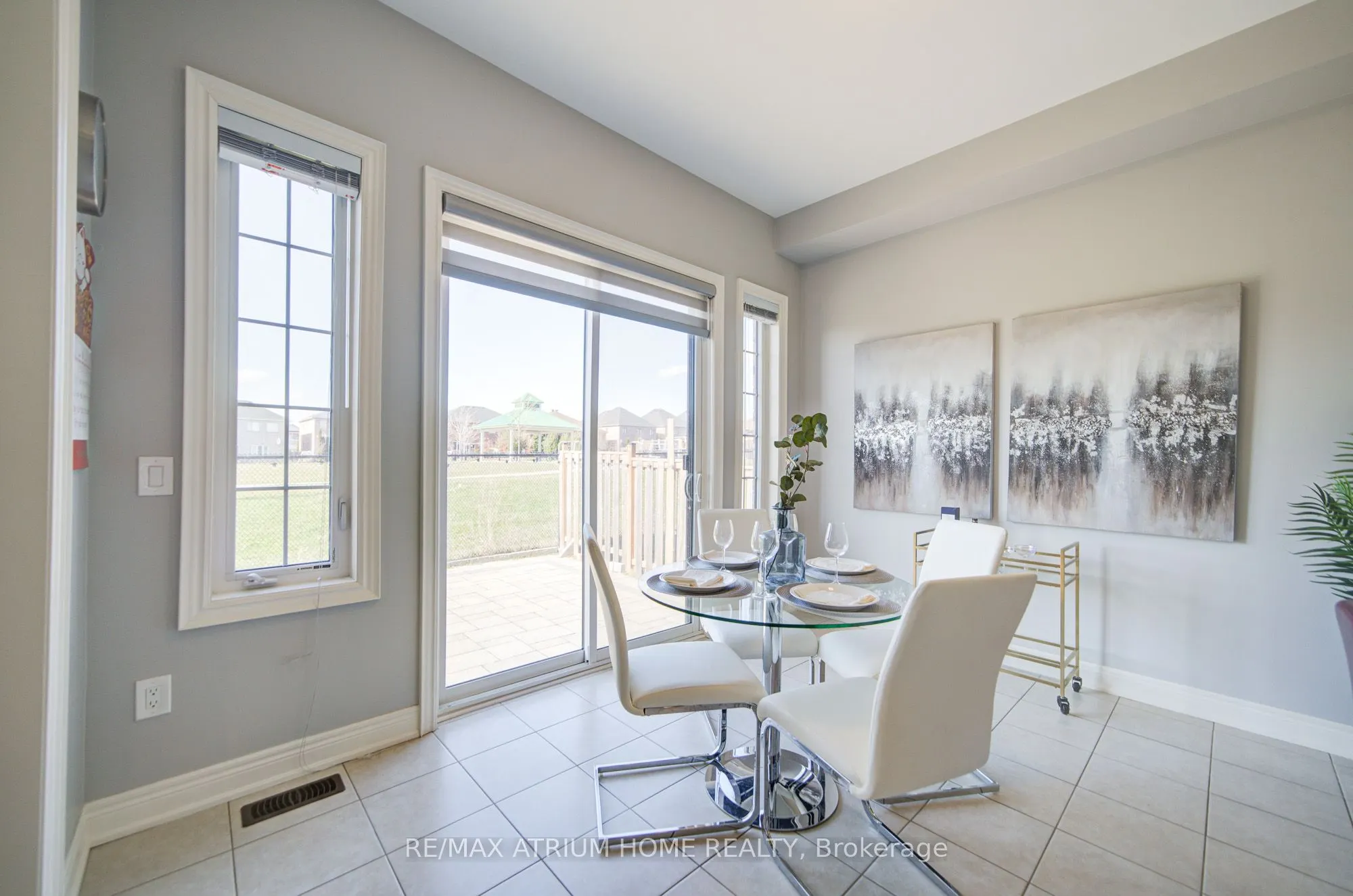 127 Maple Ridge Crescent