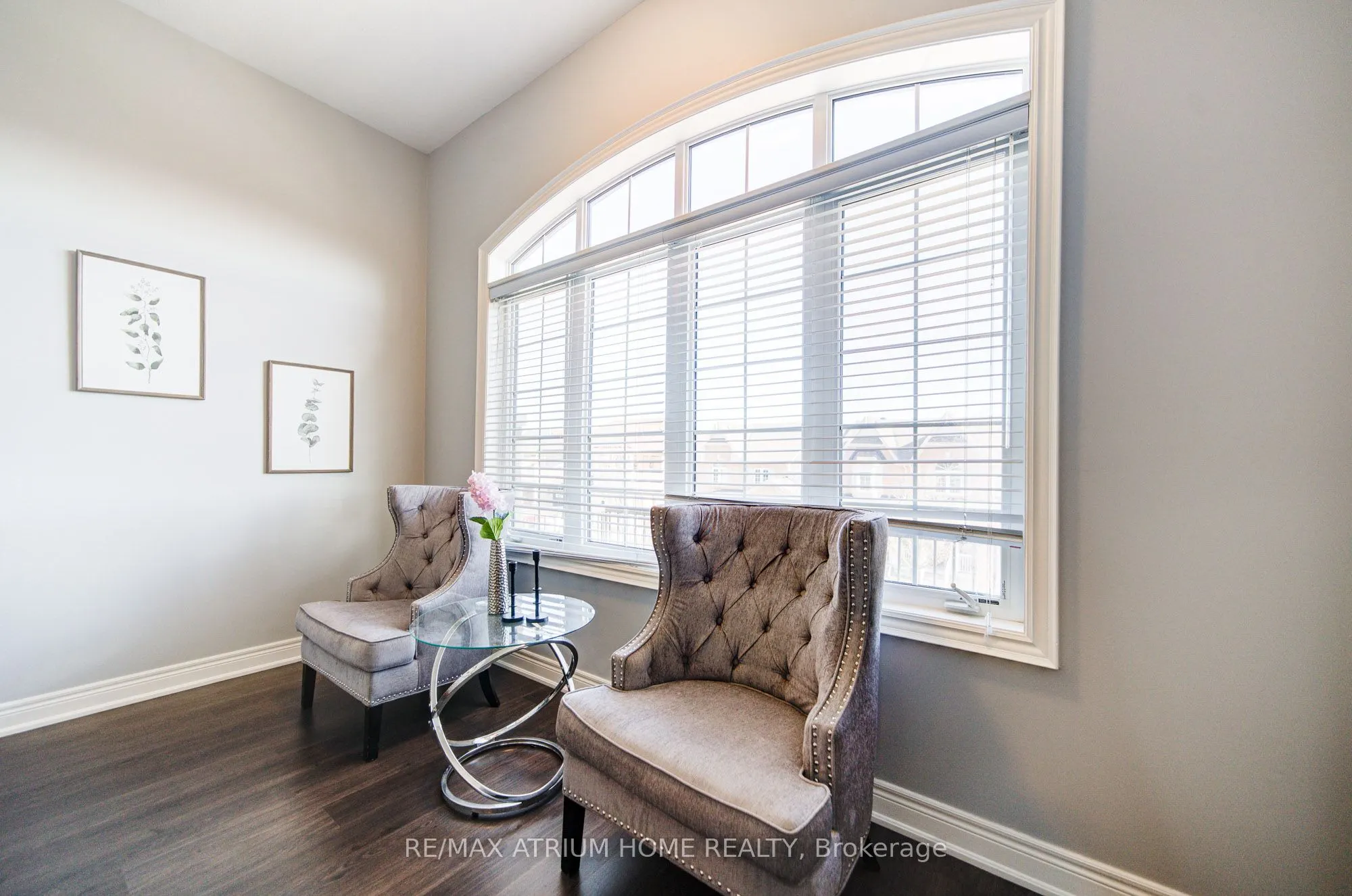127 Maple Ridge Crescent