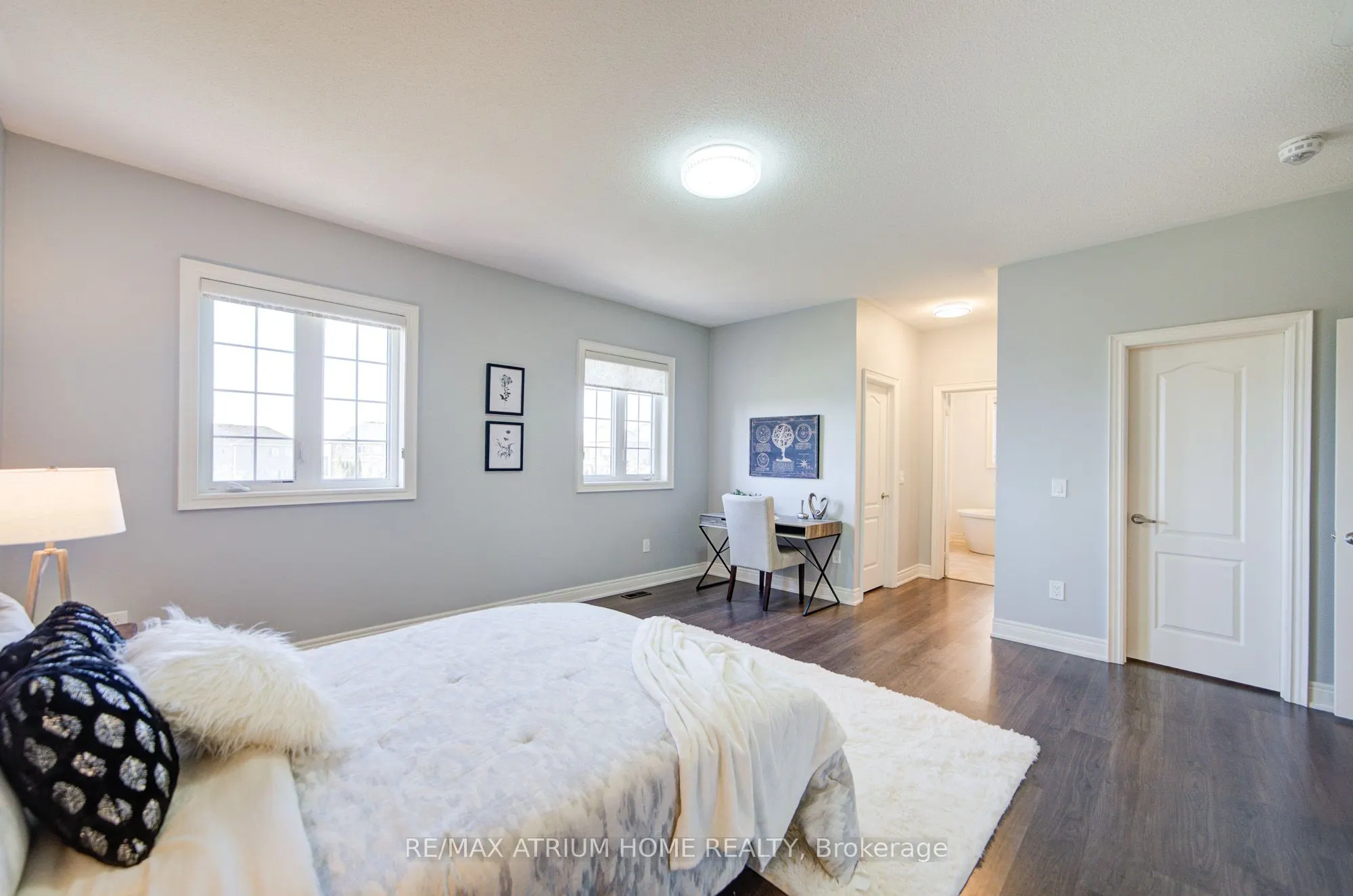 127 Maple Ridge Crescent