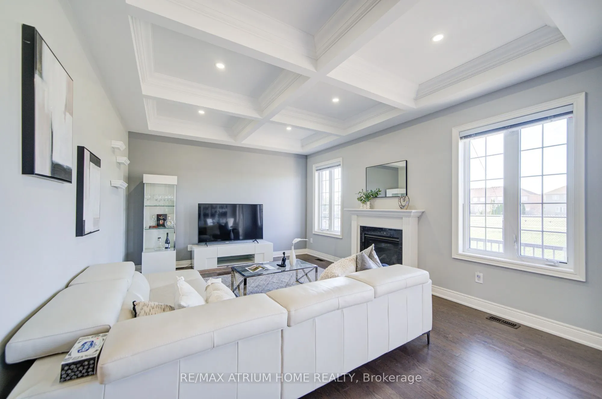 127 Maple Ridge Crescent
