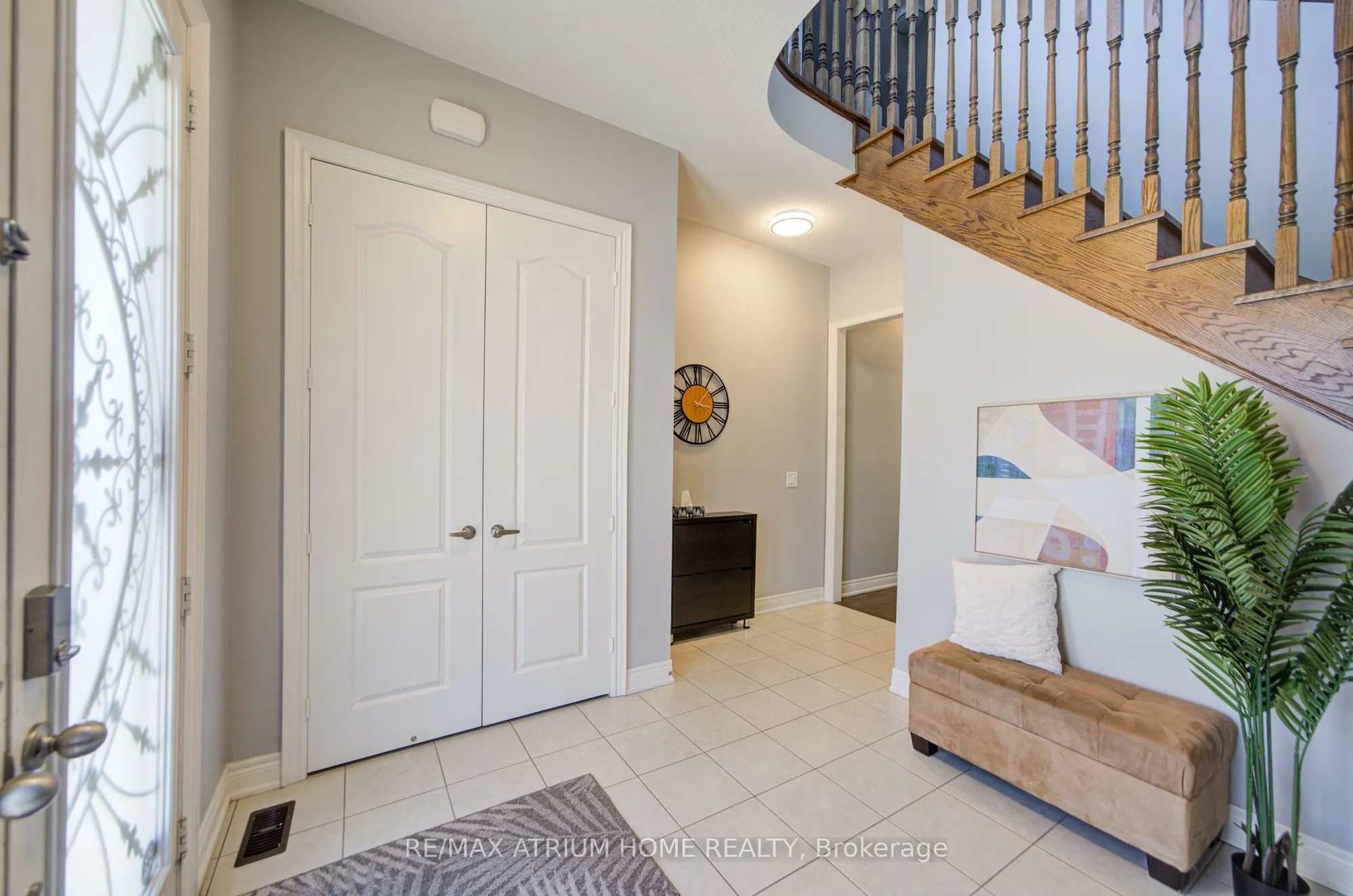 127 Maple Ridge Crescent
