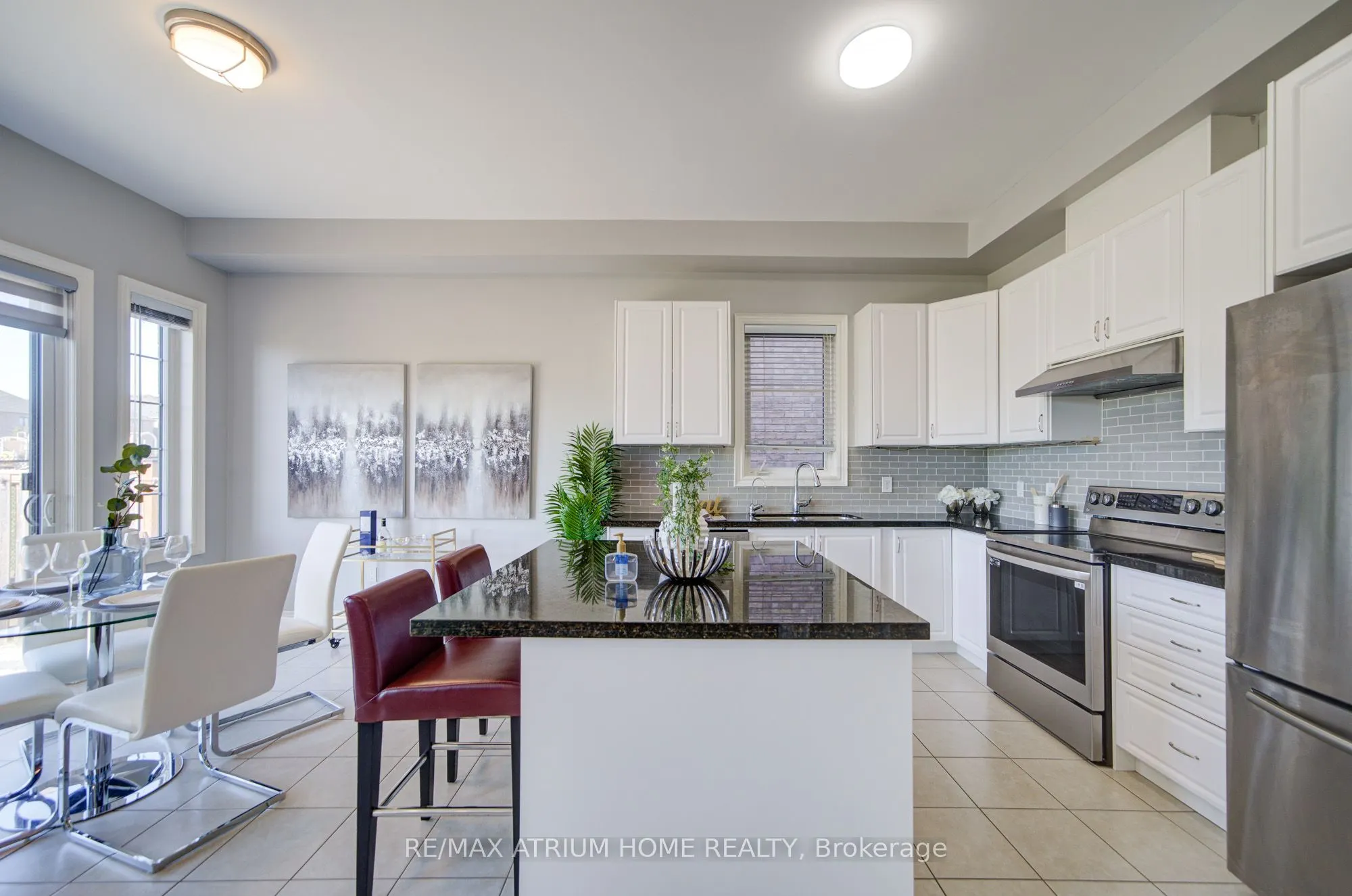 127 Maple Ridge Crescent