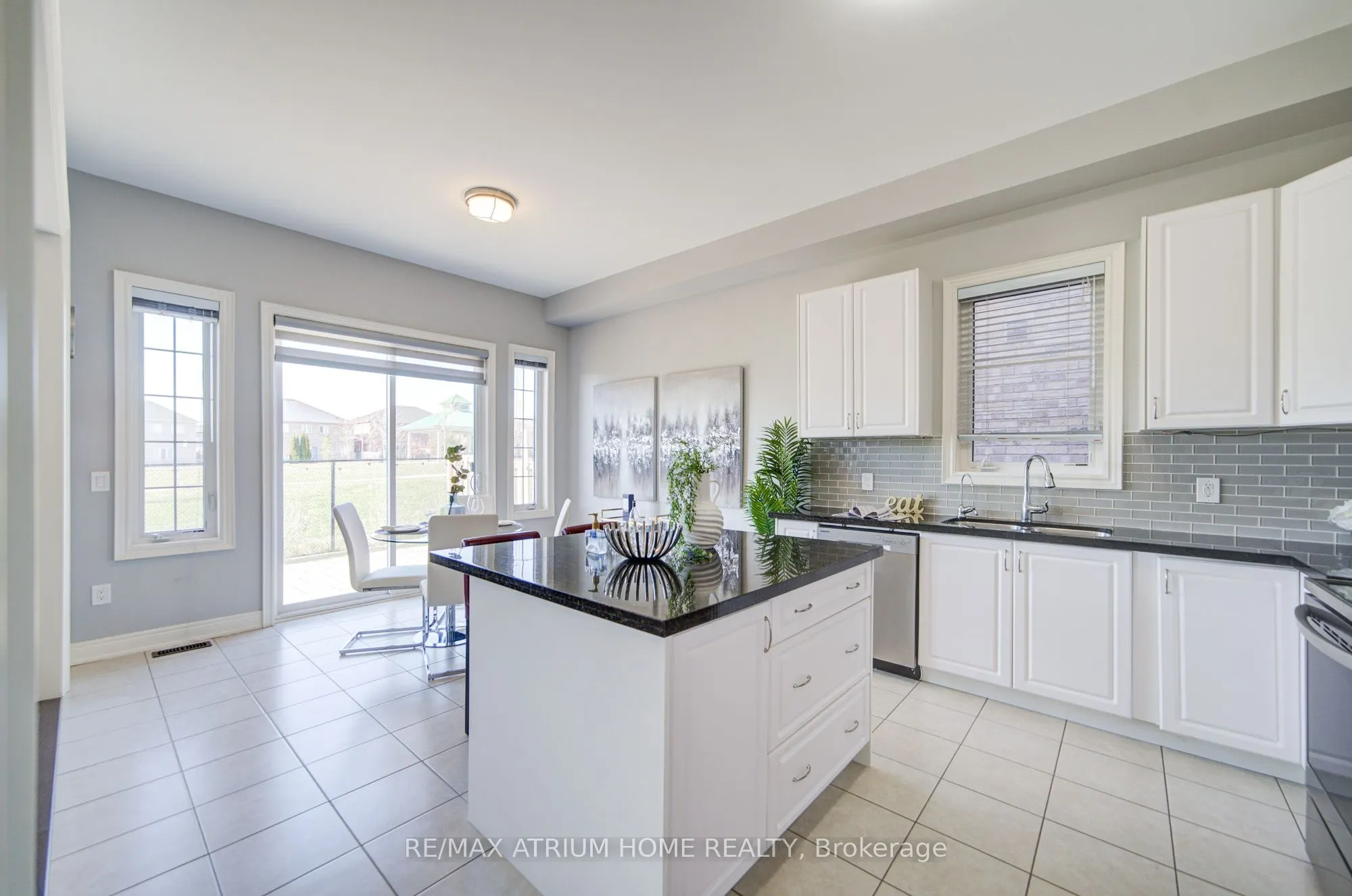 127 Maple Ridge Crescent