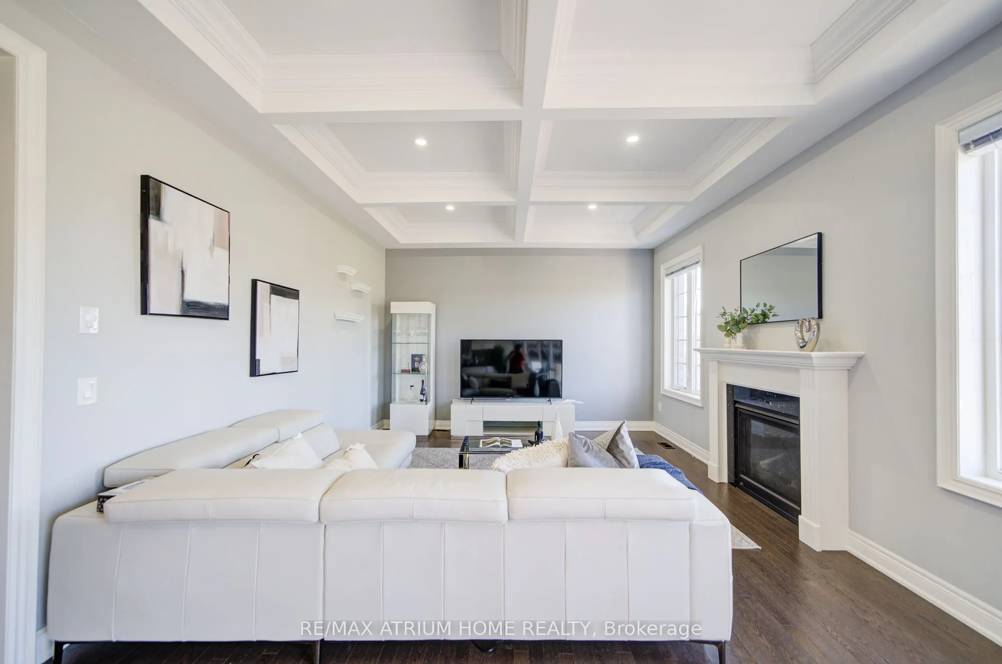127 Maple Ridge Crescent