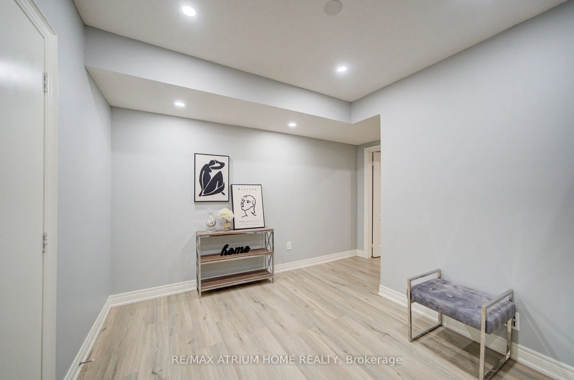 127 Maple Ridge Crescent