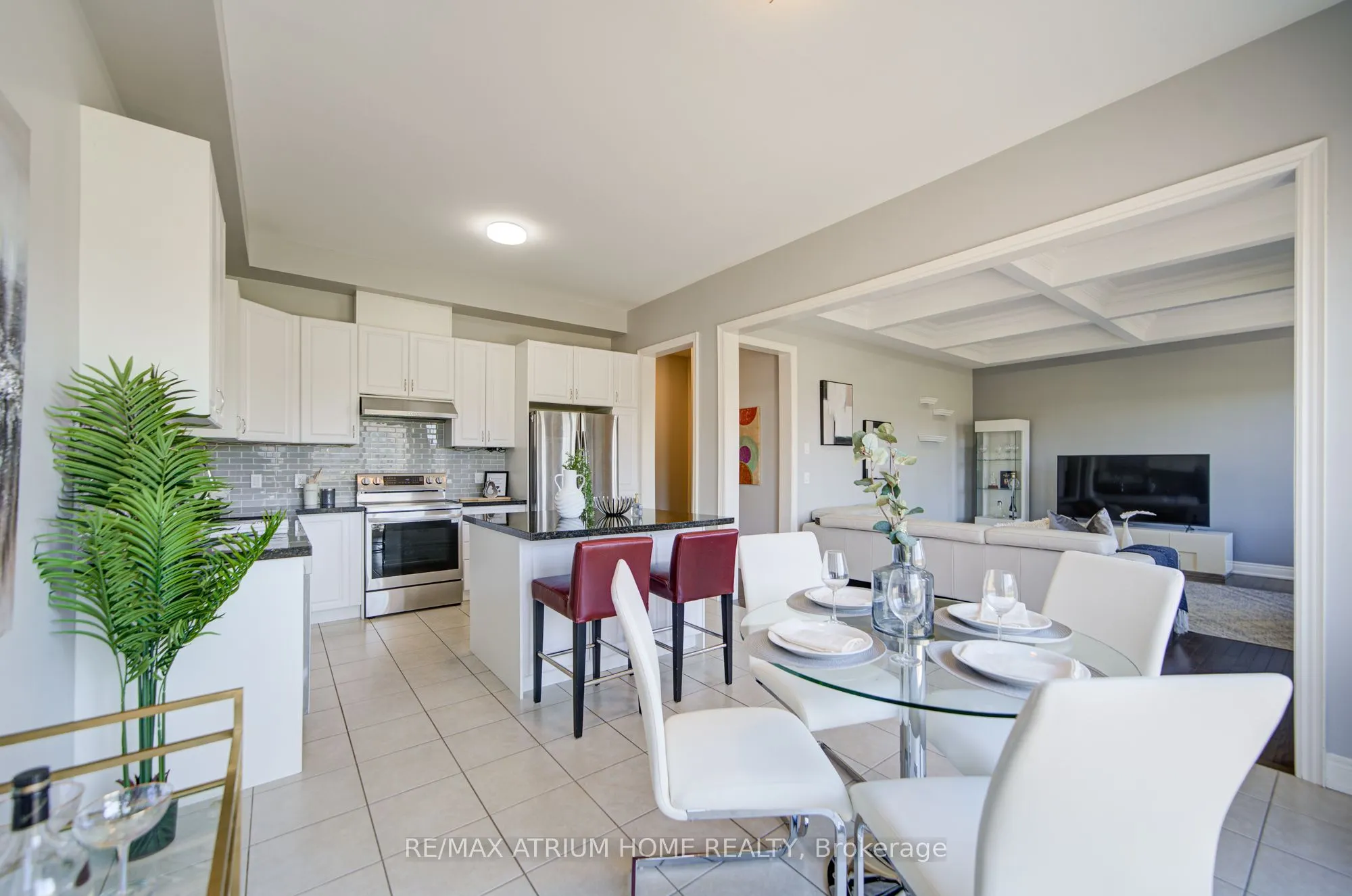 127 Maple Ridge Crescent