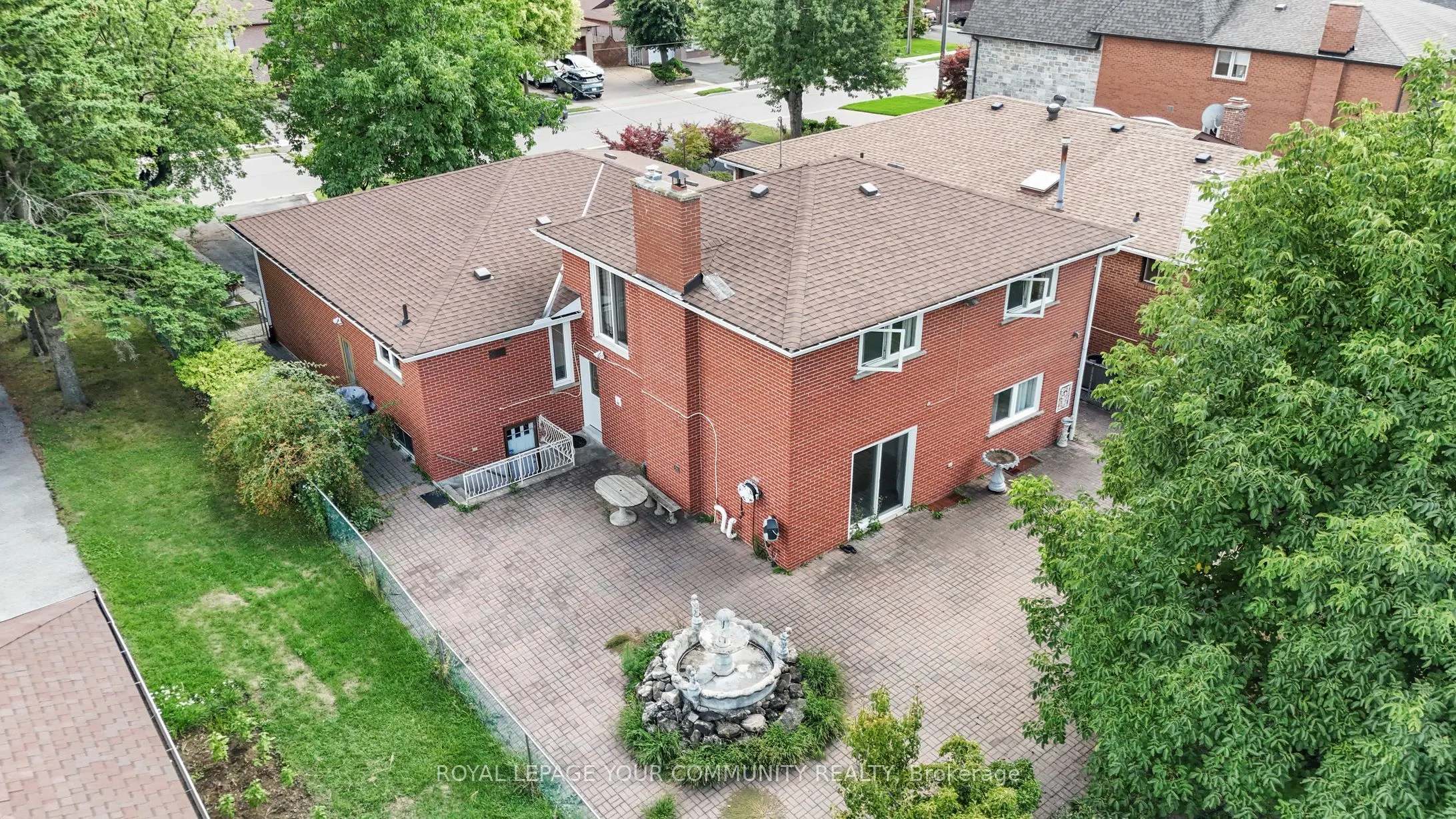 38 Spruce Avenue S