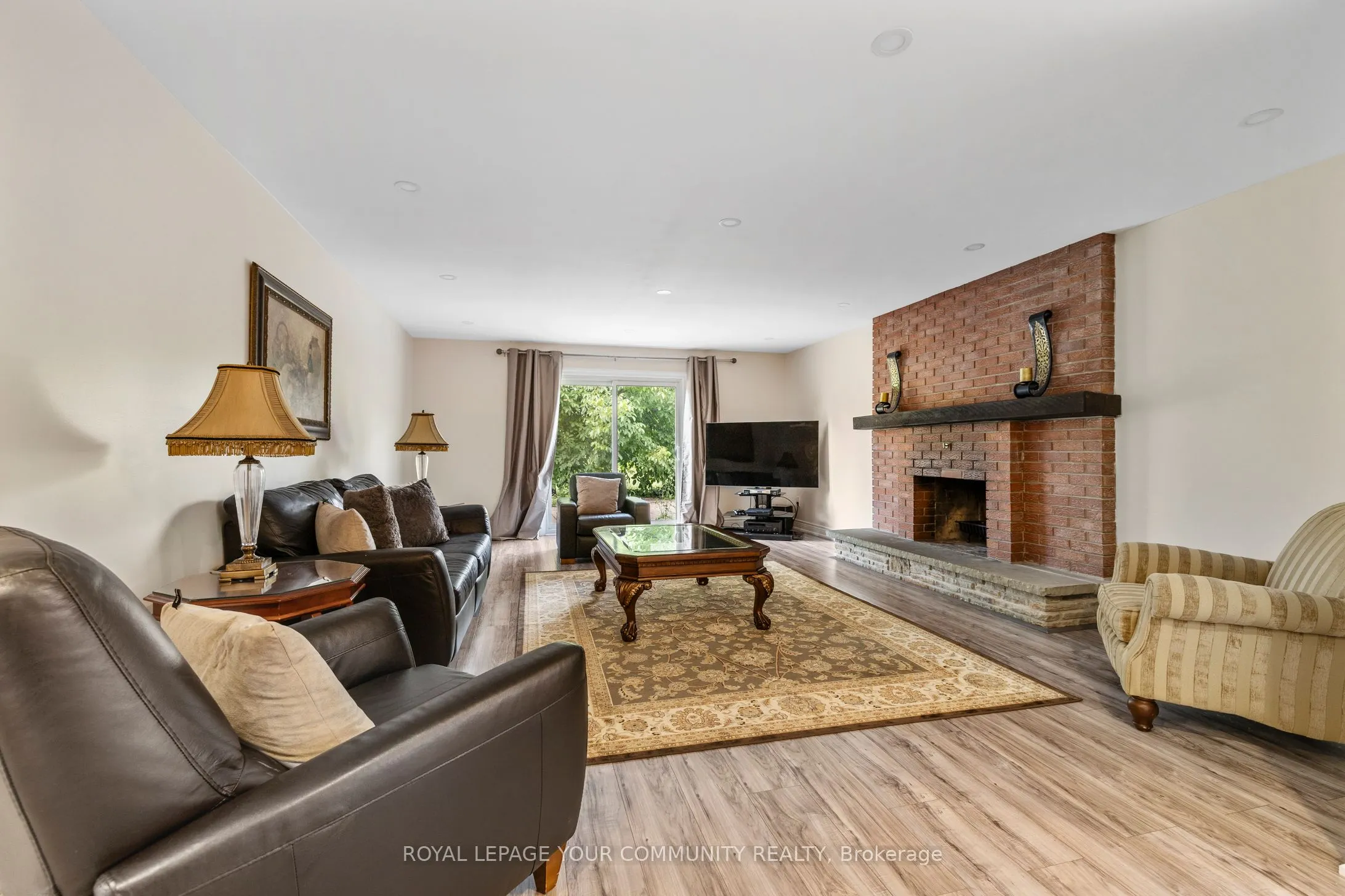 38 Spruce Avenue S