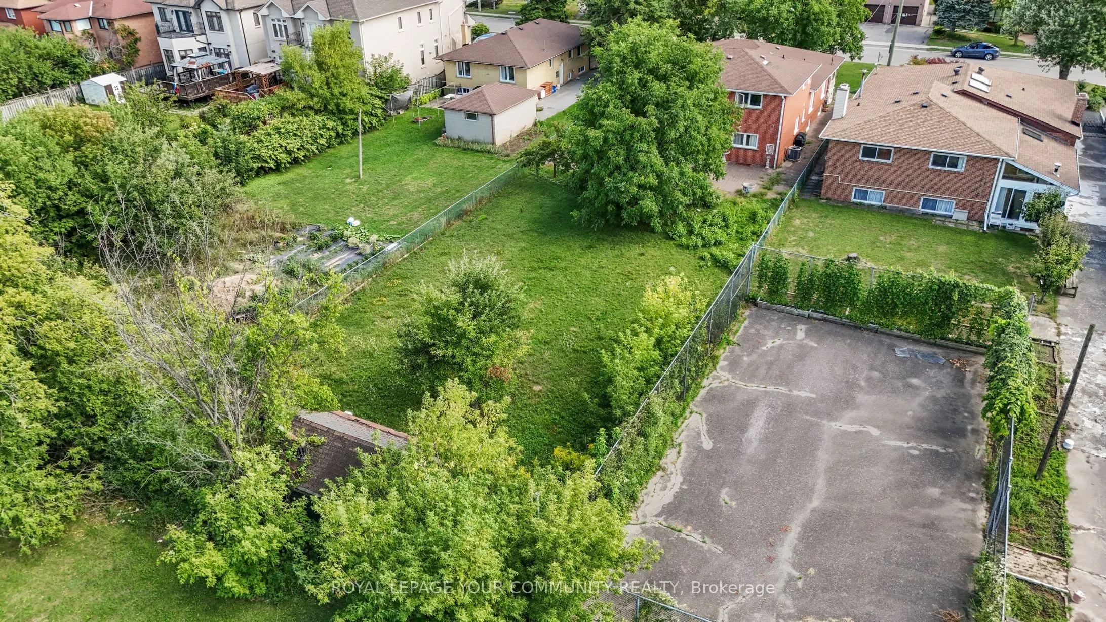 38 Spruce Avenue S